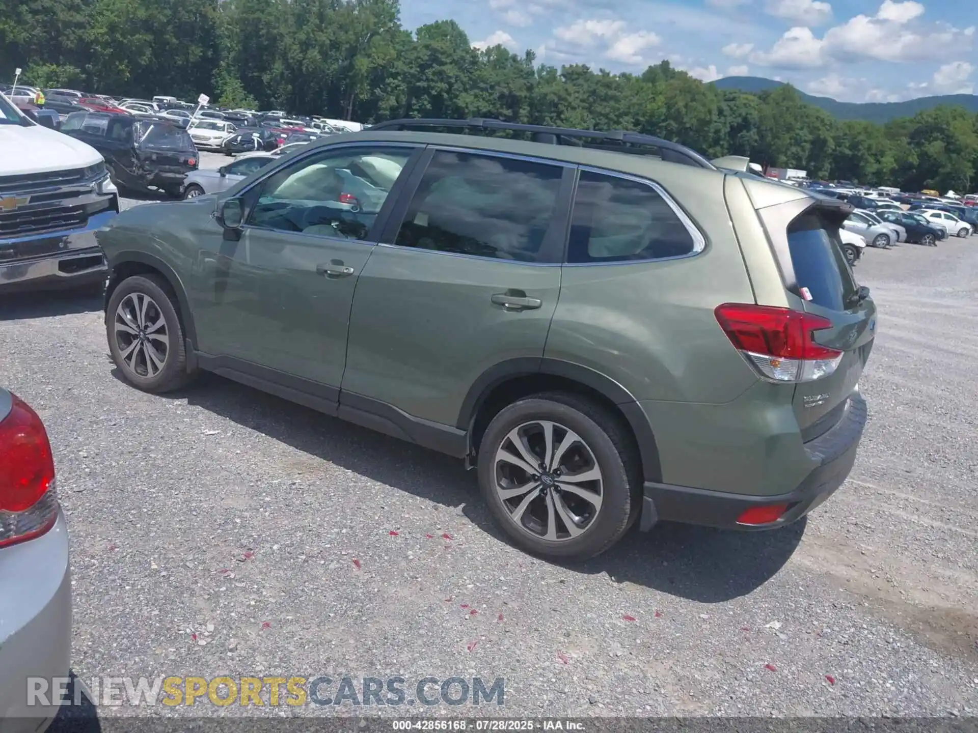 3 Photograph of a damaged car JF2SKAUC5MH582943 SUBARU FORESTER 2021