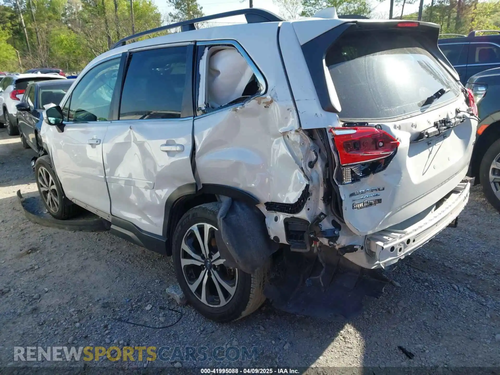 3 Photograph of a damaged car JF2SKAUC7MH402832 SUBARU FORESTER 2021