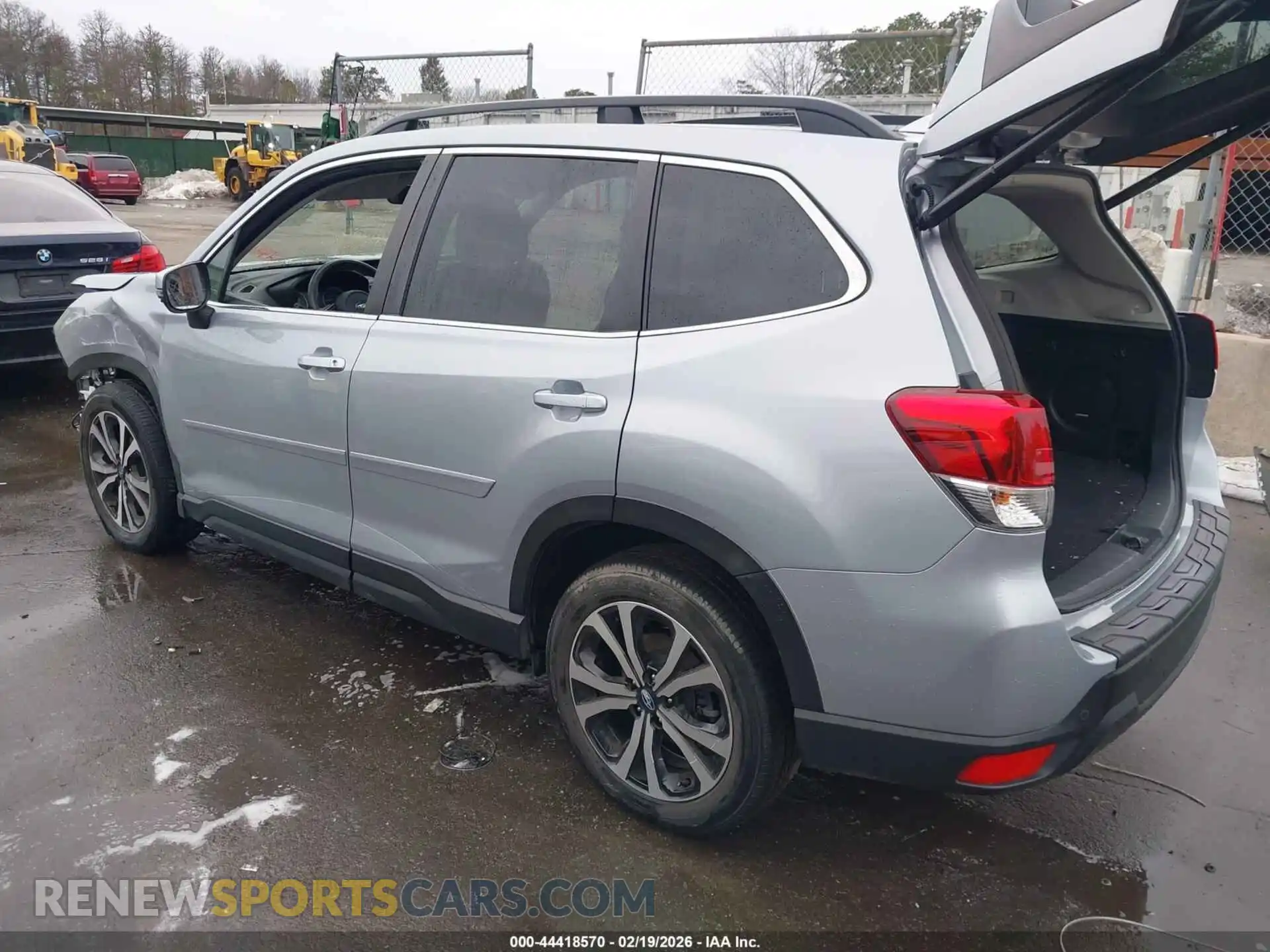 3 Photograph of a damaged car JF2SKAUC8MH403312 SUBARU FORESTER 2021
