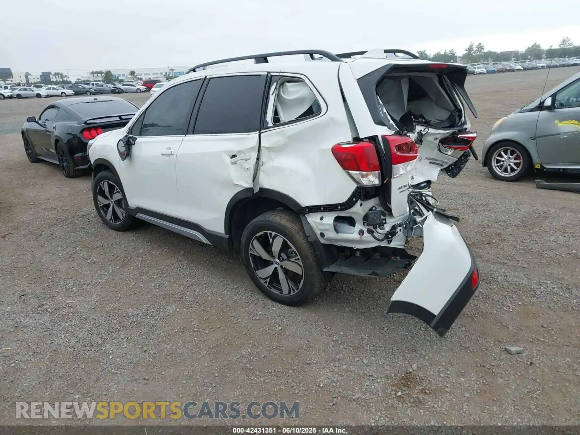 3 Photograph of a damaged car JF2SKAXC0MH502671 SUBARU FORESTER 2021