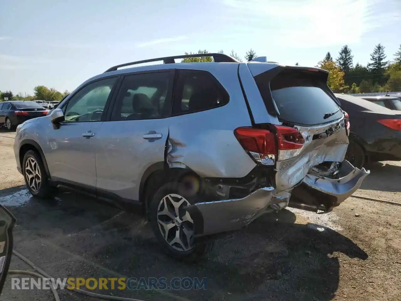 2 Фотография поврежденного автомобиля JF2SKEJC9MH546703 SUBARU FORESTER 2021