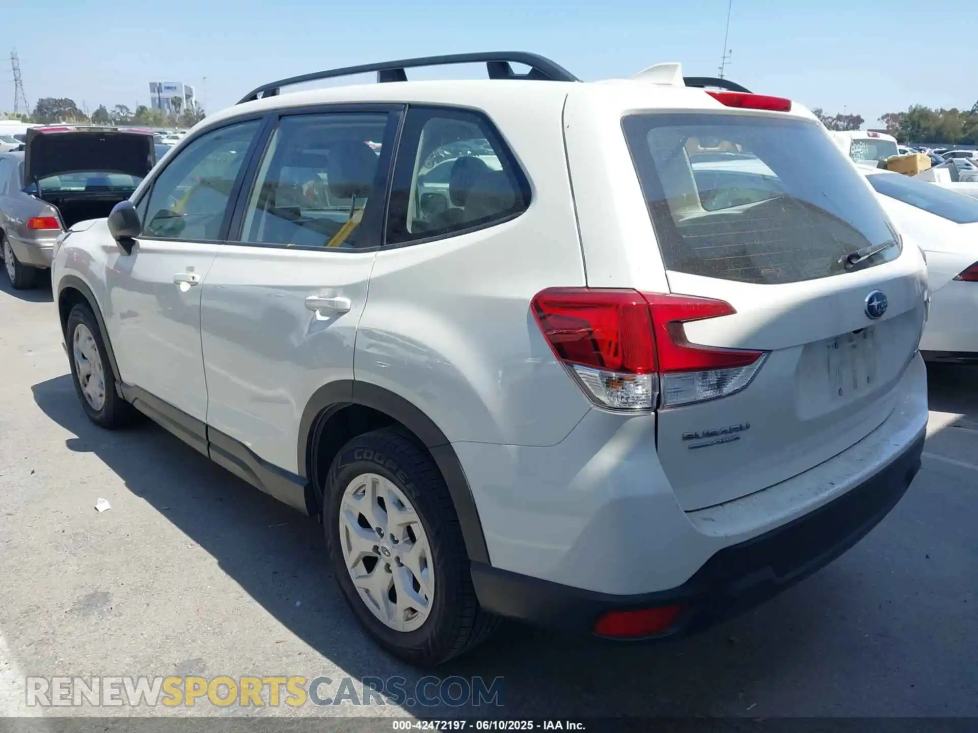 3 Photograph of a damaged car JF2SKACC4NH427237 SUBARU FORESTER 2022