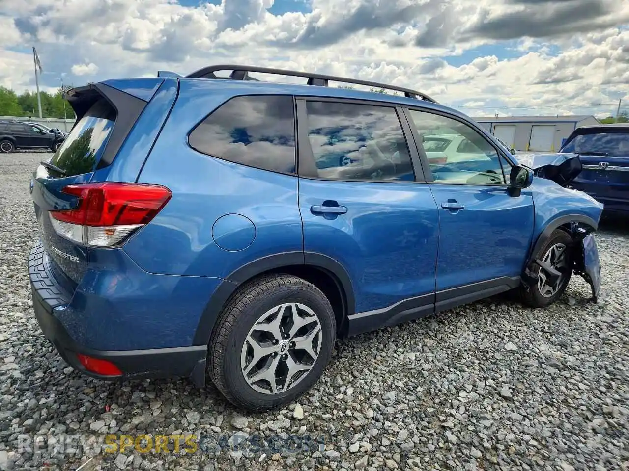 3 Photograph of a damaged car JF2SKADC7NH495630 SUBARU FORESTER 2022