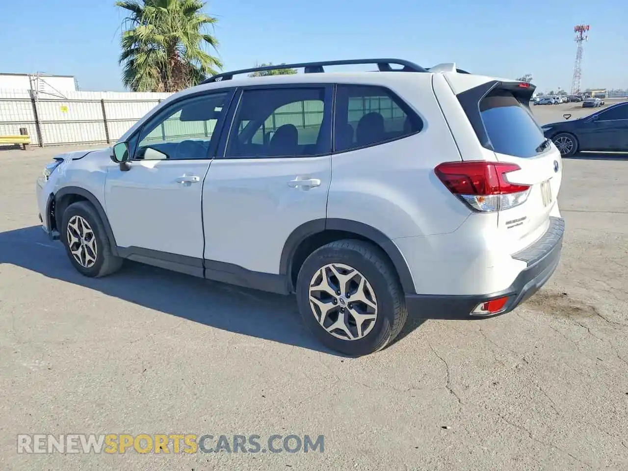 2 fotografías del automóvil dañado JF2SKAEC0NH506515 SUBARU FORESTER 2022