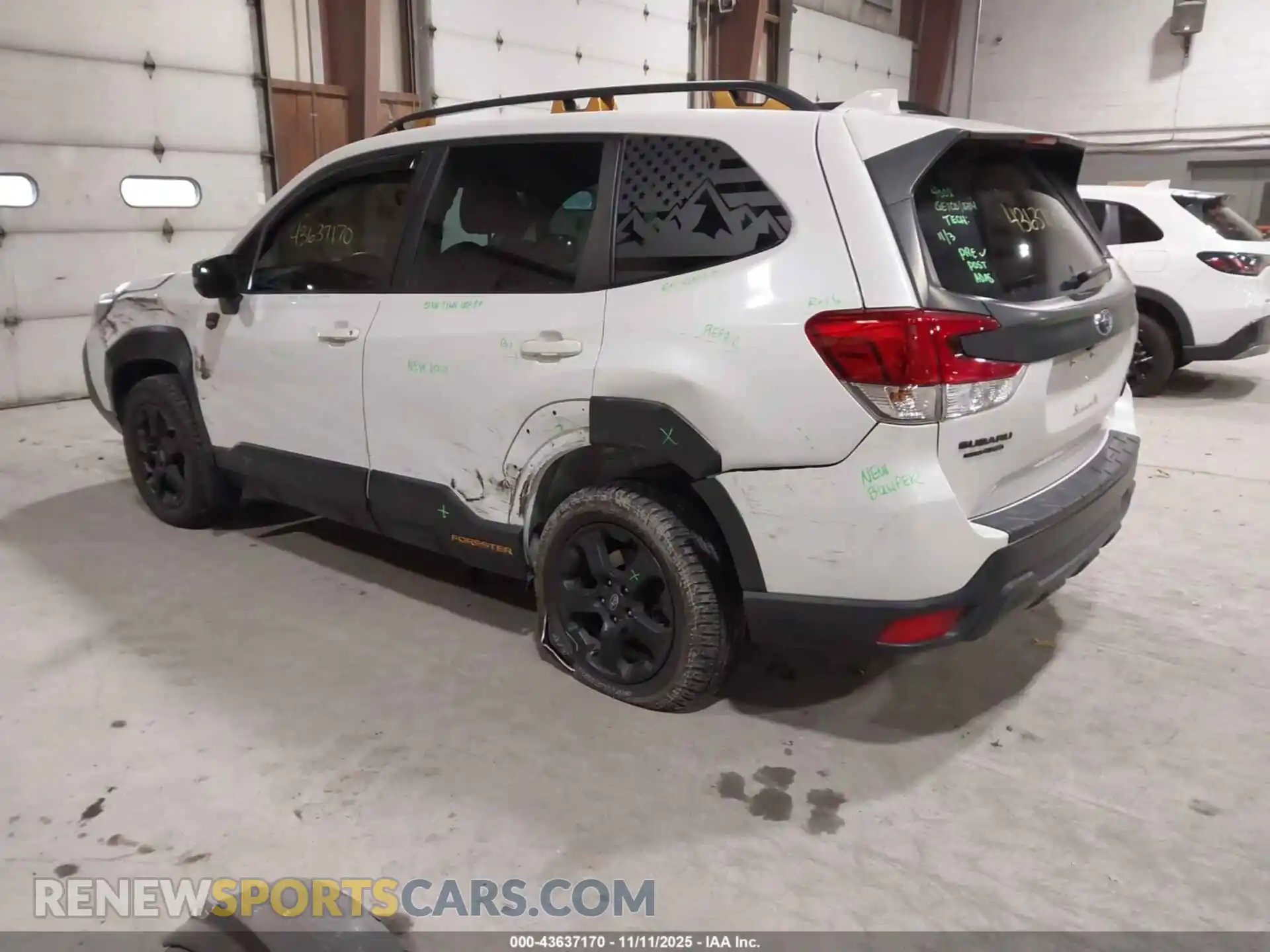 3 Photograph of a damaged car JF2SKALC4NH438710 SUBARU FORESTER 2022