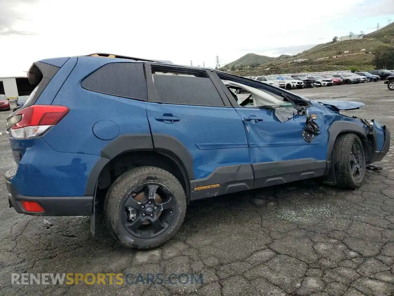 3 Photograph of a damaged car JF2SKAMC3NH502220 SUBARU FORESTER 2022