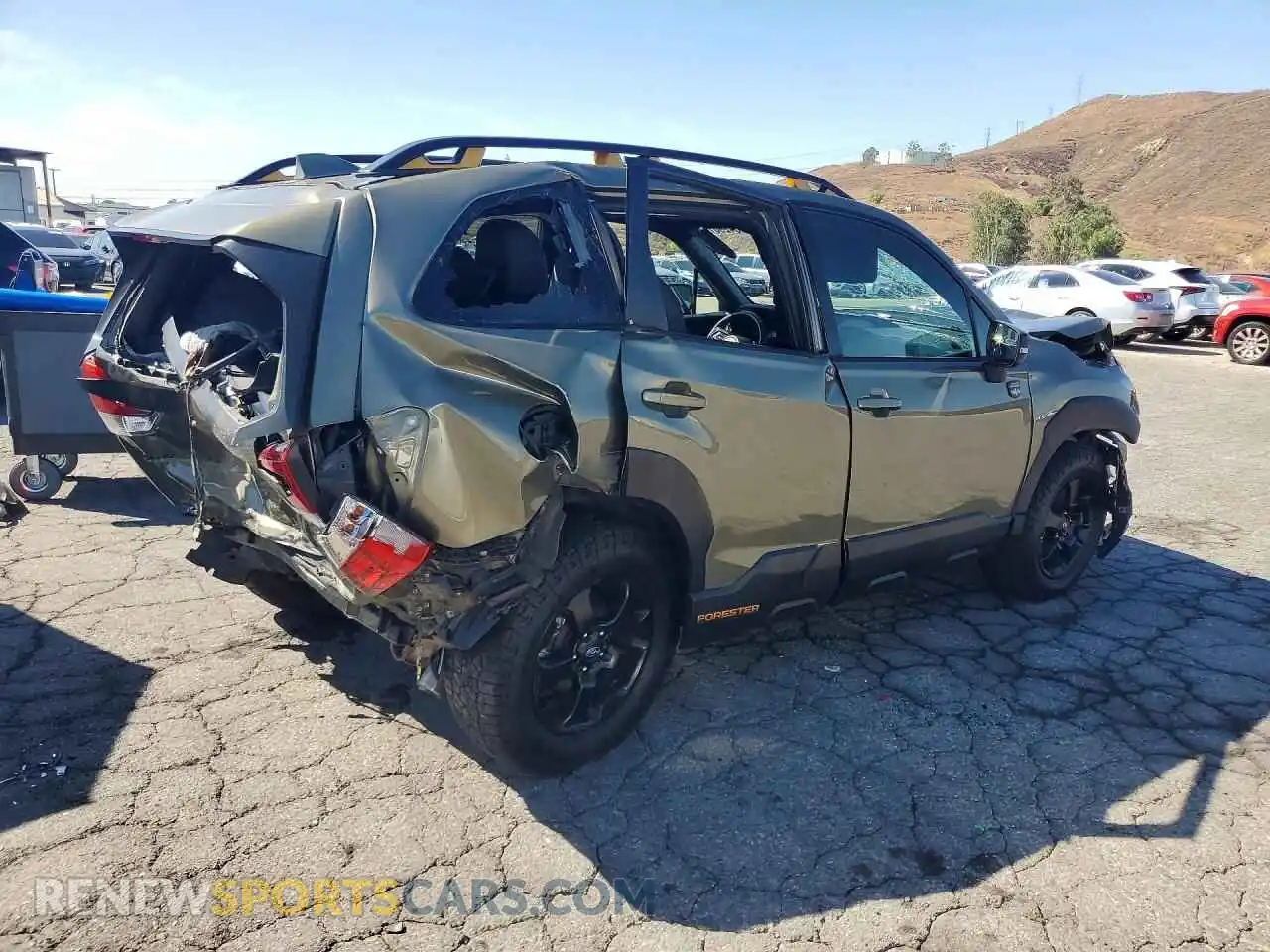 3 fotografías del automóvil dañado JF2SKAMC4NH527045 SUBARU FORESTER 2022