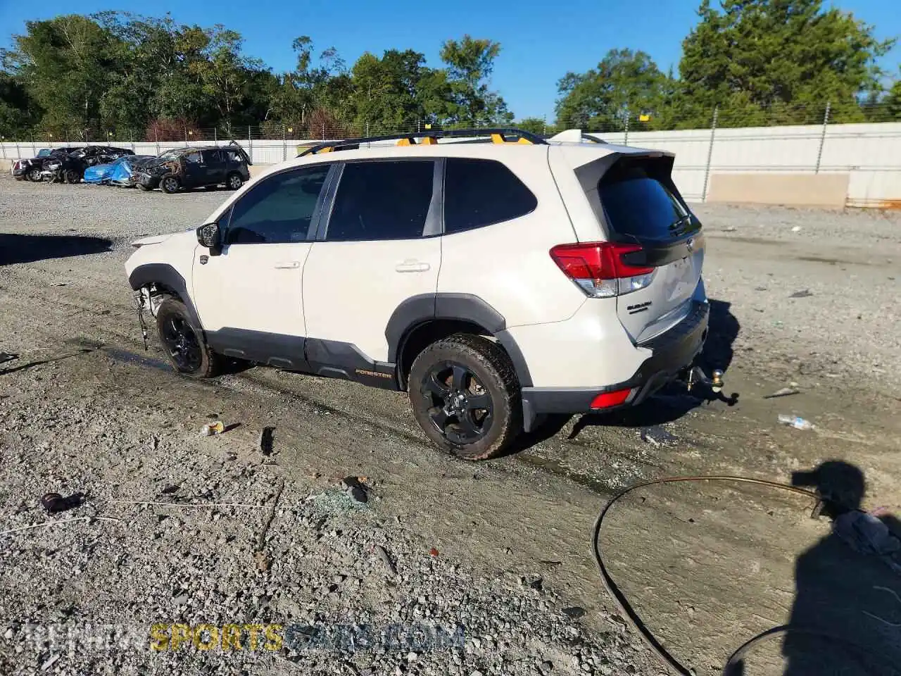 2 fotografías del automóvil dañado JF2SKAMC6NH409756 SUBARU FORESTER 2022