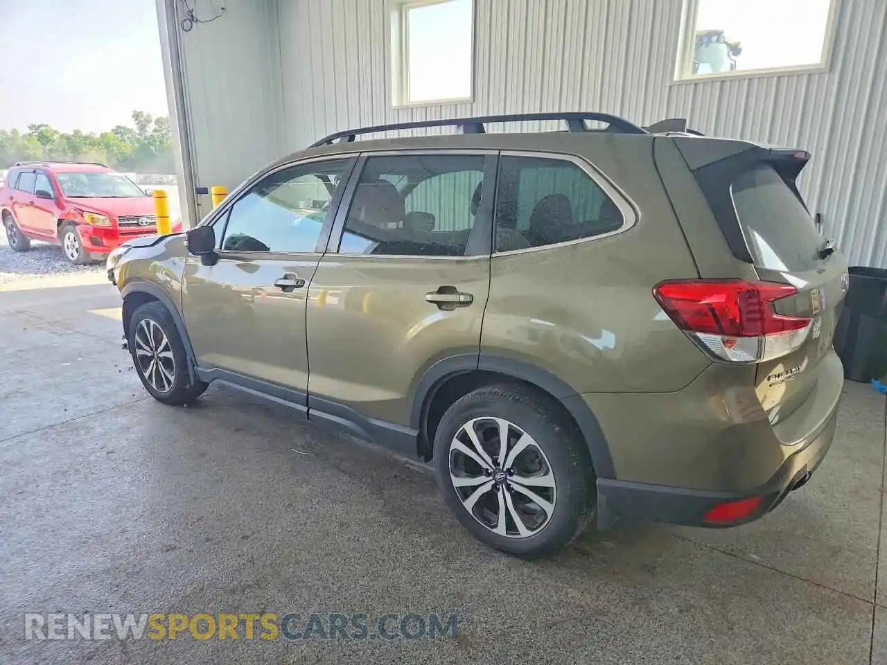 2 fotografías del automóvil dañado JF2SKAPC1NH523370 SUBARU FORESTER 2022