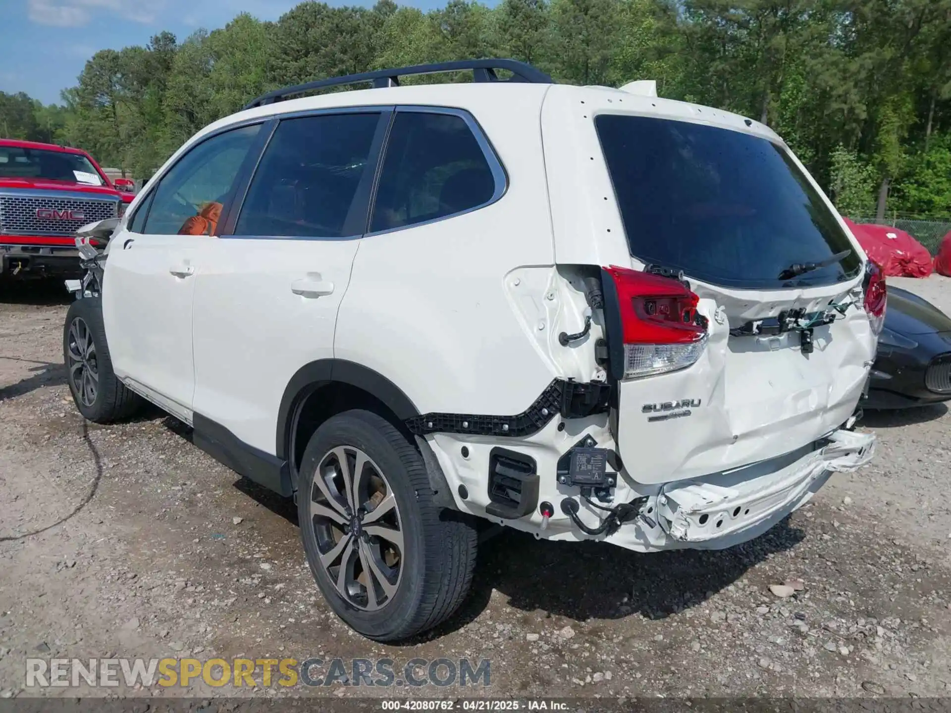 3 Photograph of a damaged car JF2SKAPC3NH435825 SUBARU FORESTER 2022