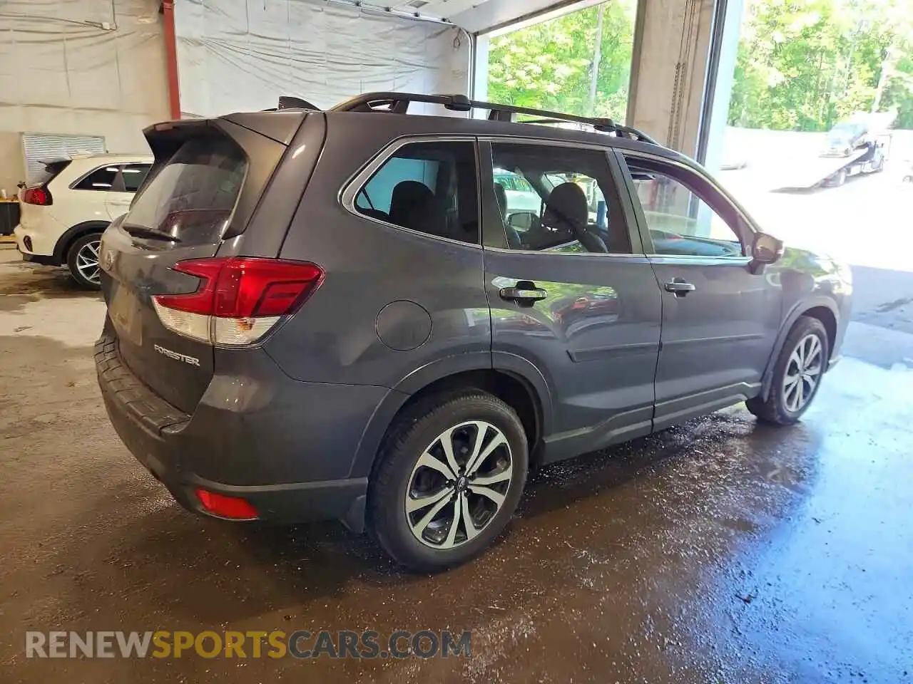 3 Photograph of a damaged car JF2SKAPCXNH462939 SUBARU FORESTER 2022