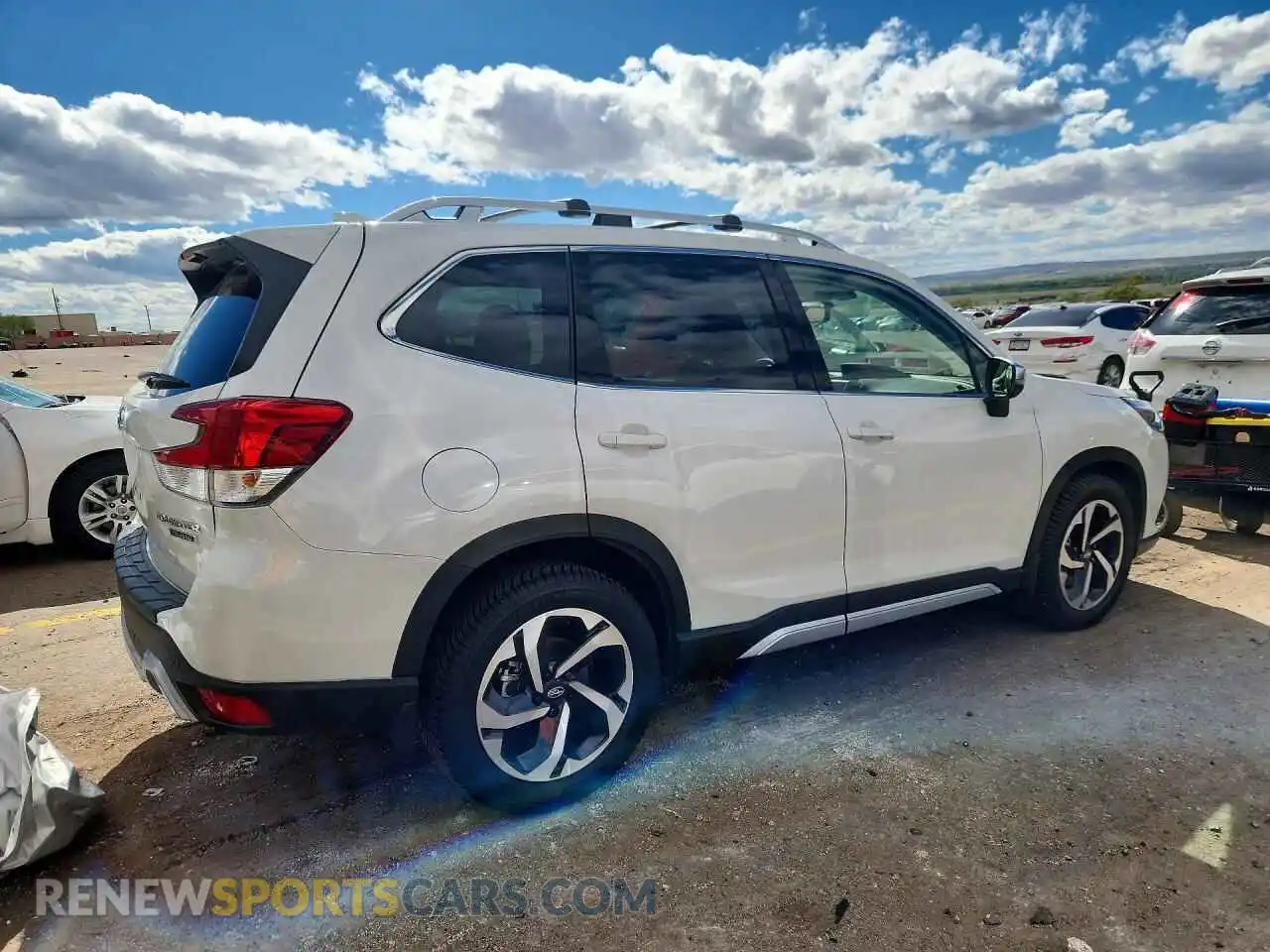 3 fotografías del automóvil dañado JF2SKARC3NH439743 SUBARU FORESTER 2022