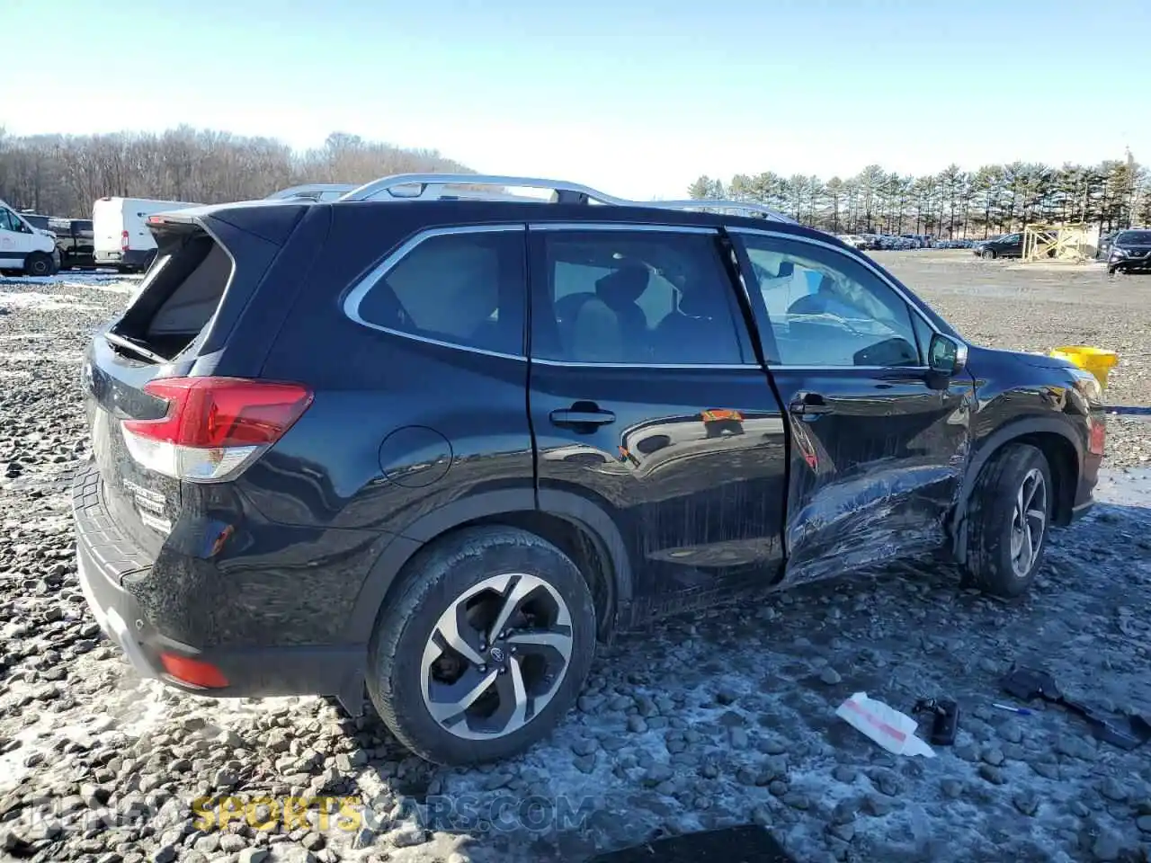 3 Photograph of a damaged car JF2SKARC4NH482813 SUBARU FORESTER 2022