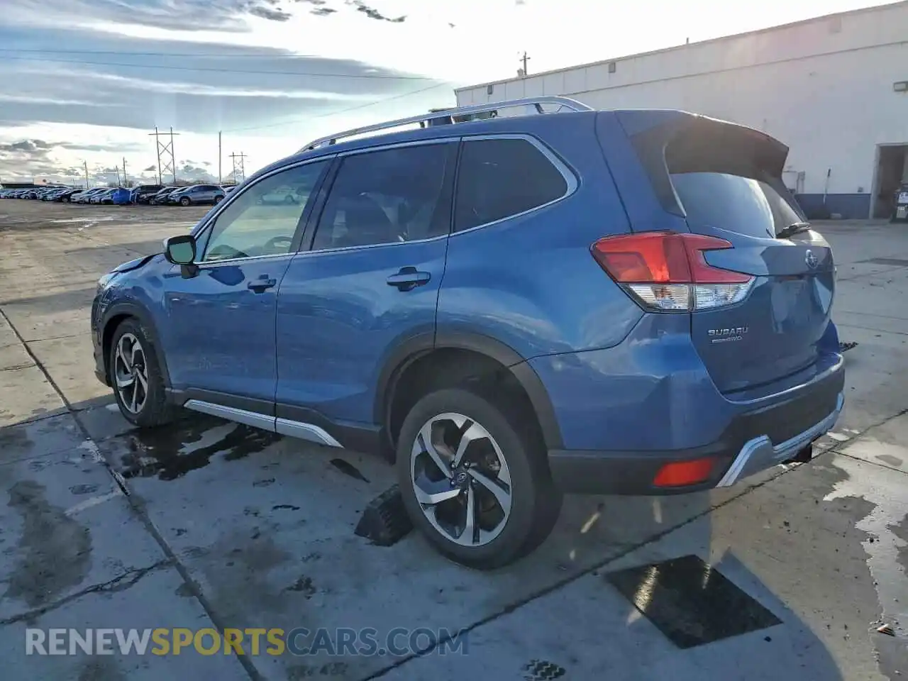 2 fotografías del automóvil dañado JF2SKARC4NH510500 SUBARU FORESTER 2022