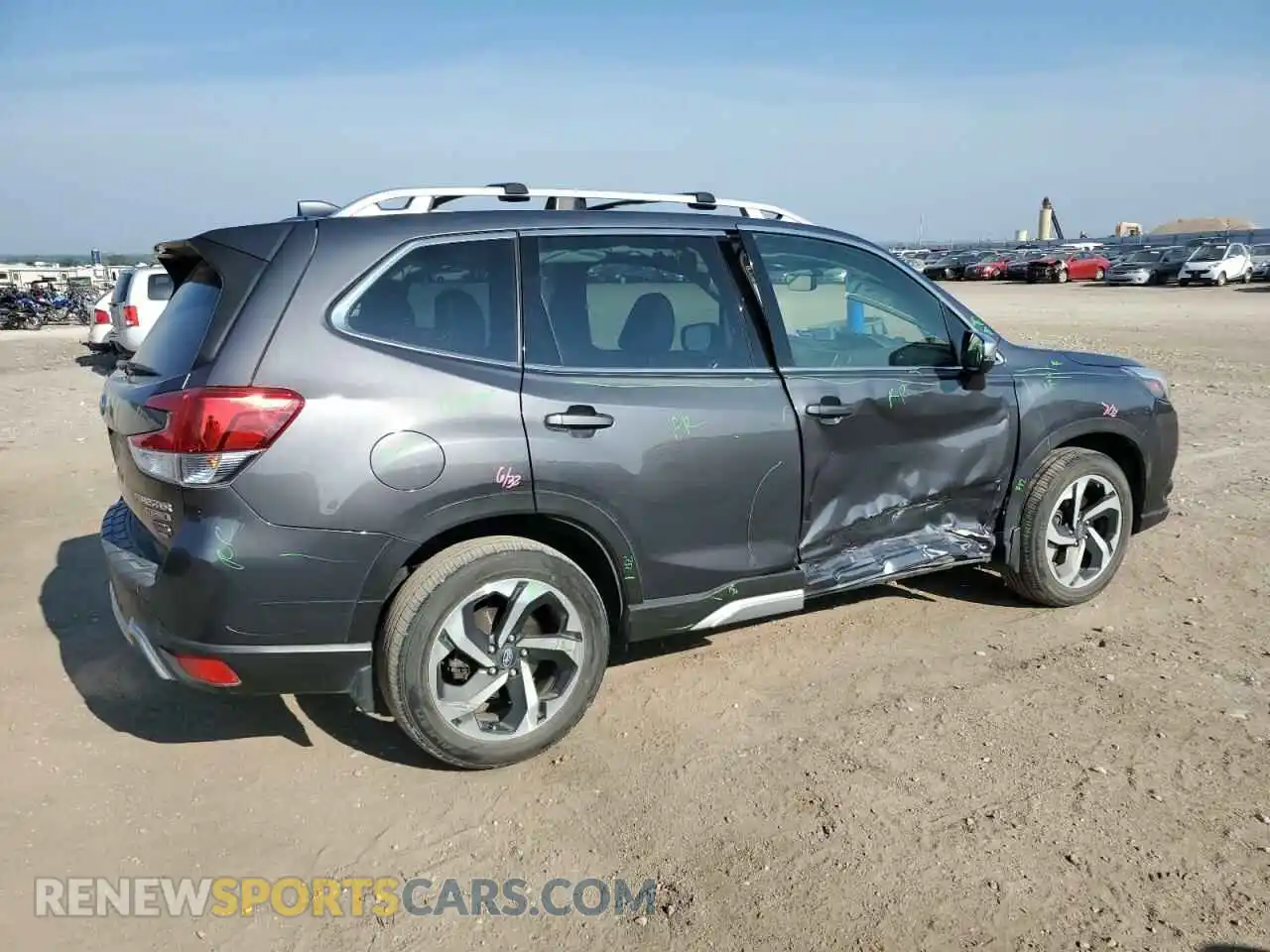 3 Фотография поврежденного автомобиля JF2SKARCXNH446527 SUBARU FORESTER 2022