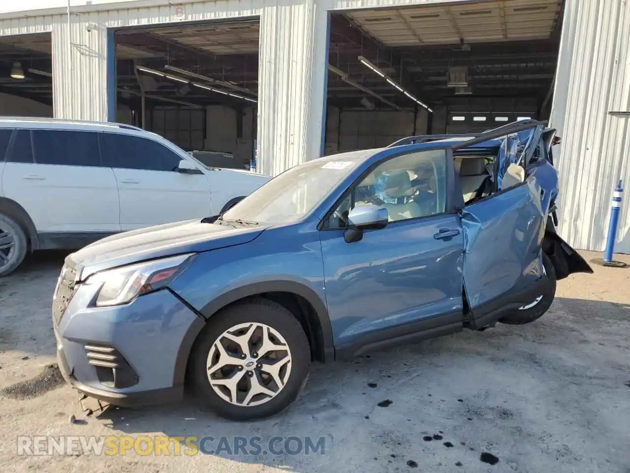 1 Photograph of a damaged car JF2SKAEC1PH442813 SUBARU FORESTER 2023