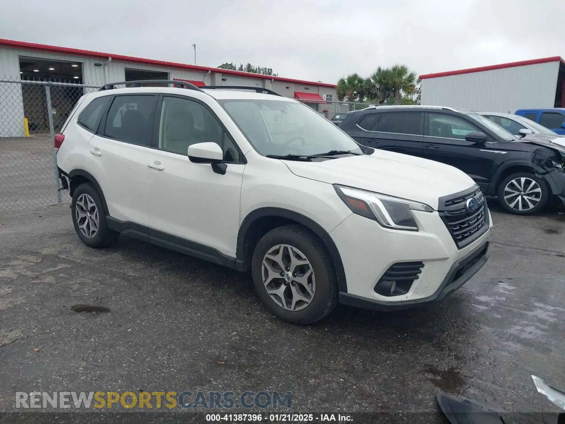 1 Photograph of a damaged car JF2SKAEC4PH423558 SUBARU FORESTER 2023