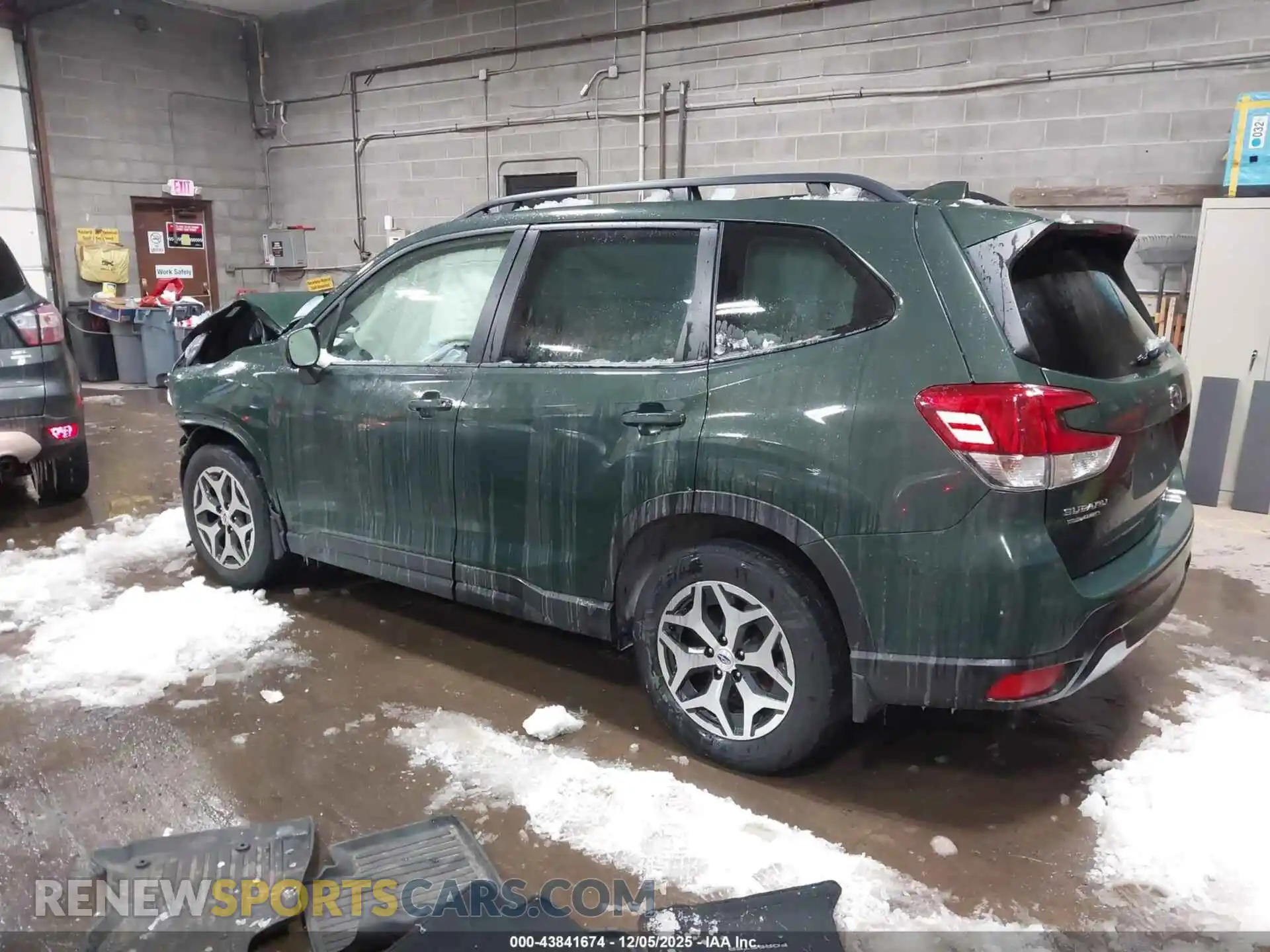 3 Photograph of a damaged car JF2SKAEC7PH538994 SUBARU FORESTER 2023