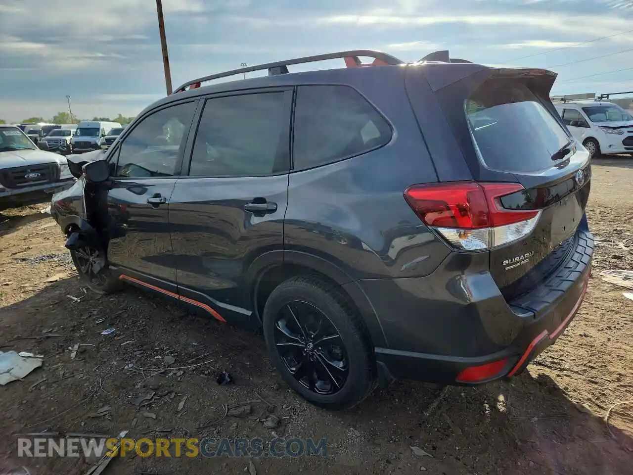 2 fotografías del automóvil dañado JF2SKAJC1PH460217 SUBARU FORESTER 2023