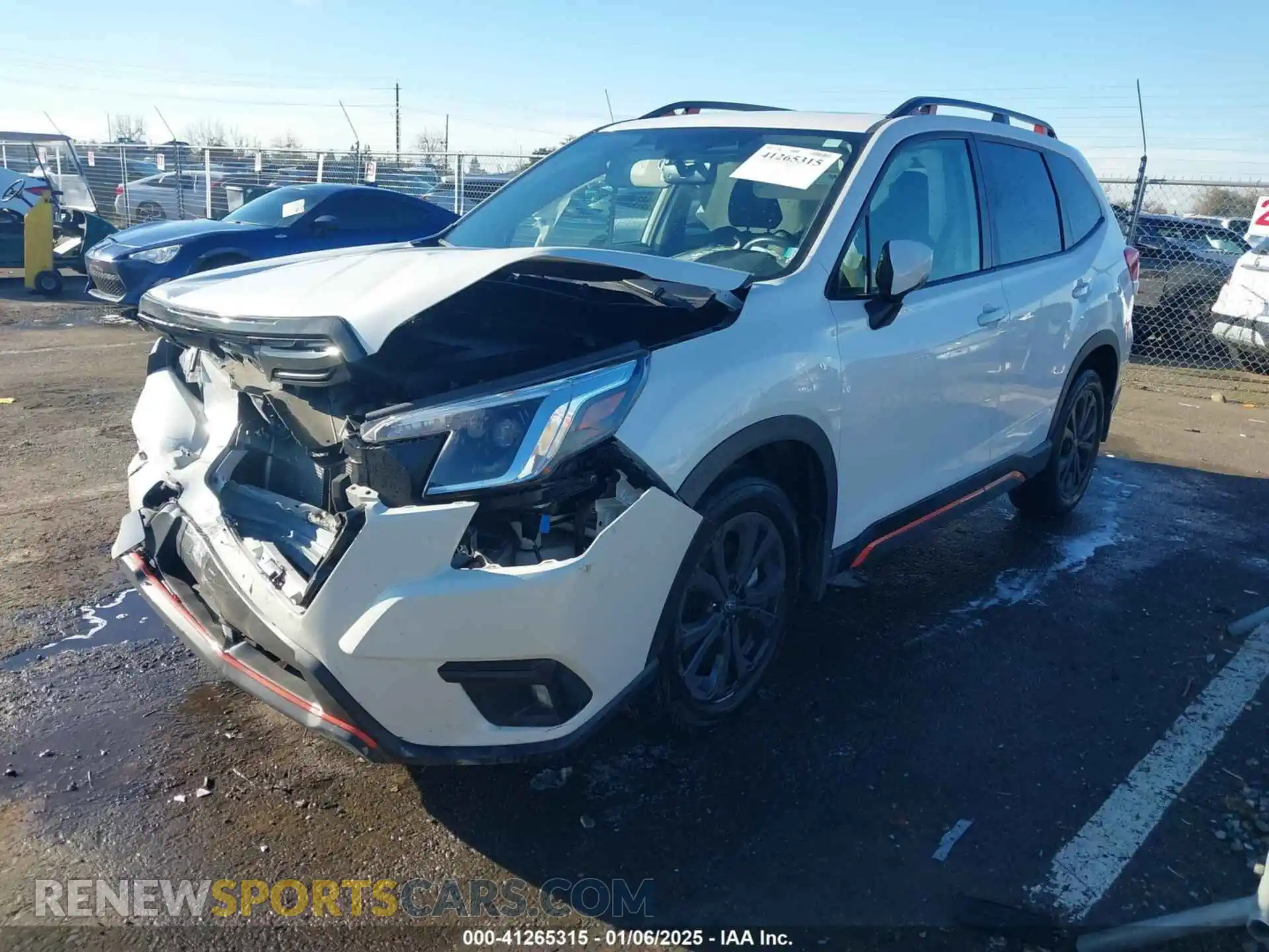 2 fotografías del automóvil dañado JF2SKAJC7PH477135 SUBARU FORESTER 2023
