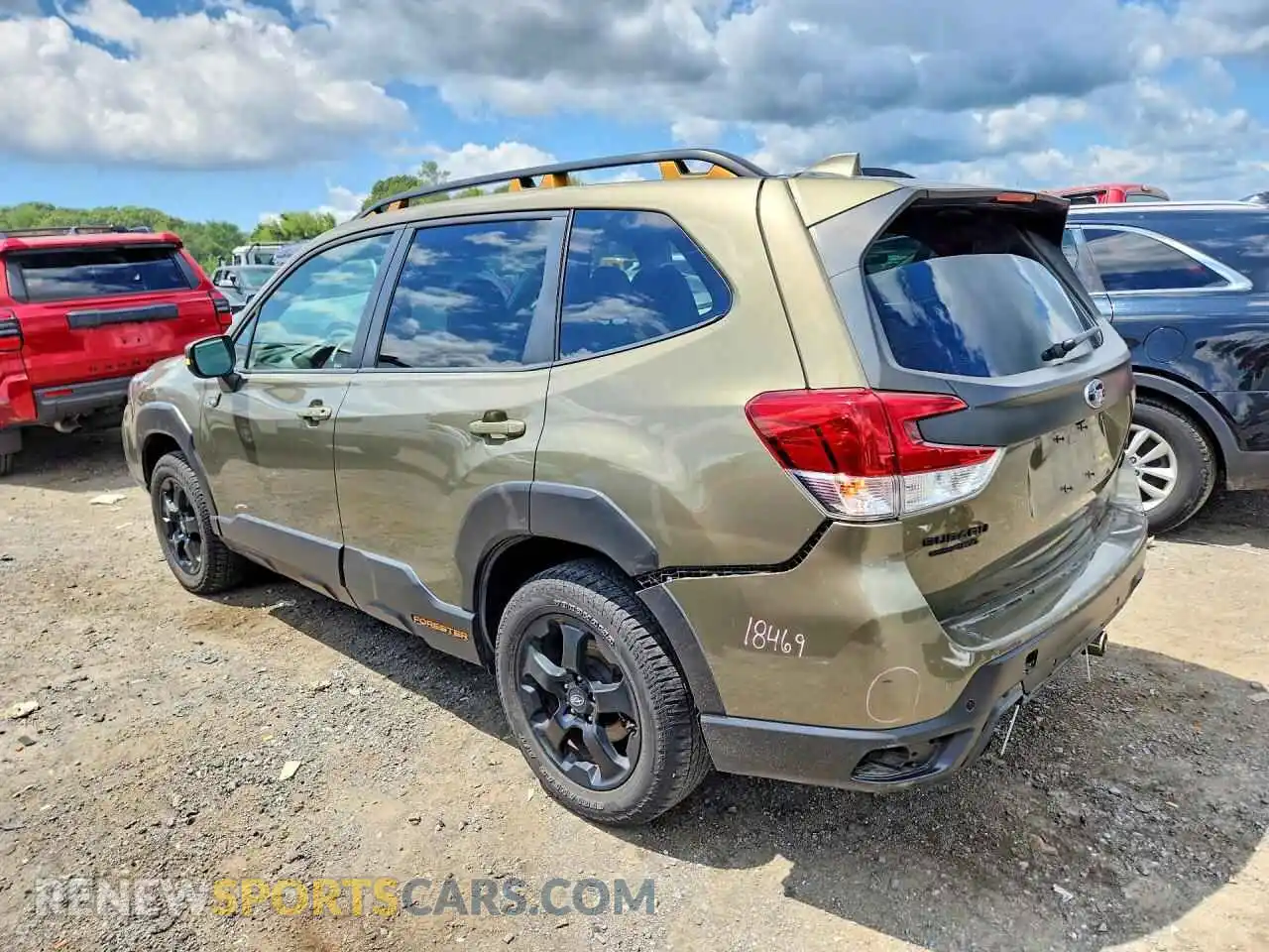 2 fotografías del automóvil dañado JF2SKAMC0PH469602 SUBARU FORESTER 2023