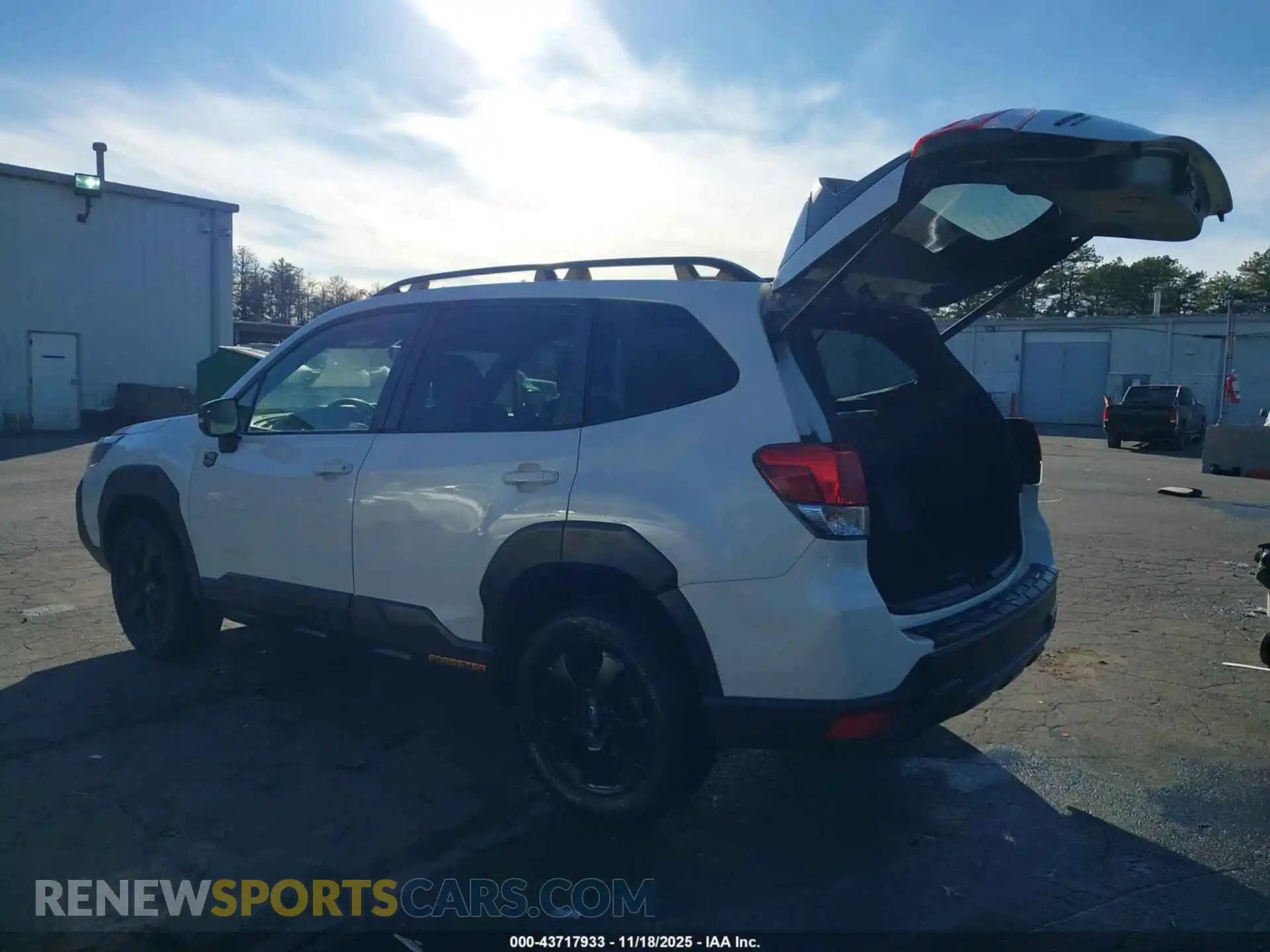3 fotografías del automóvil dañado JF2SKAMC5PH406186 SUBARU FORESTER 2023