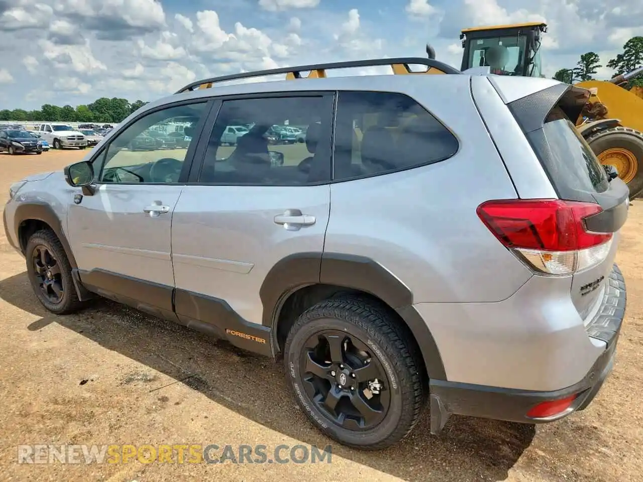 2 fotografías del automóvil dañado JF2SKAMCXPH532639 SUBARU FORESTER 2023