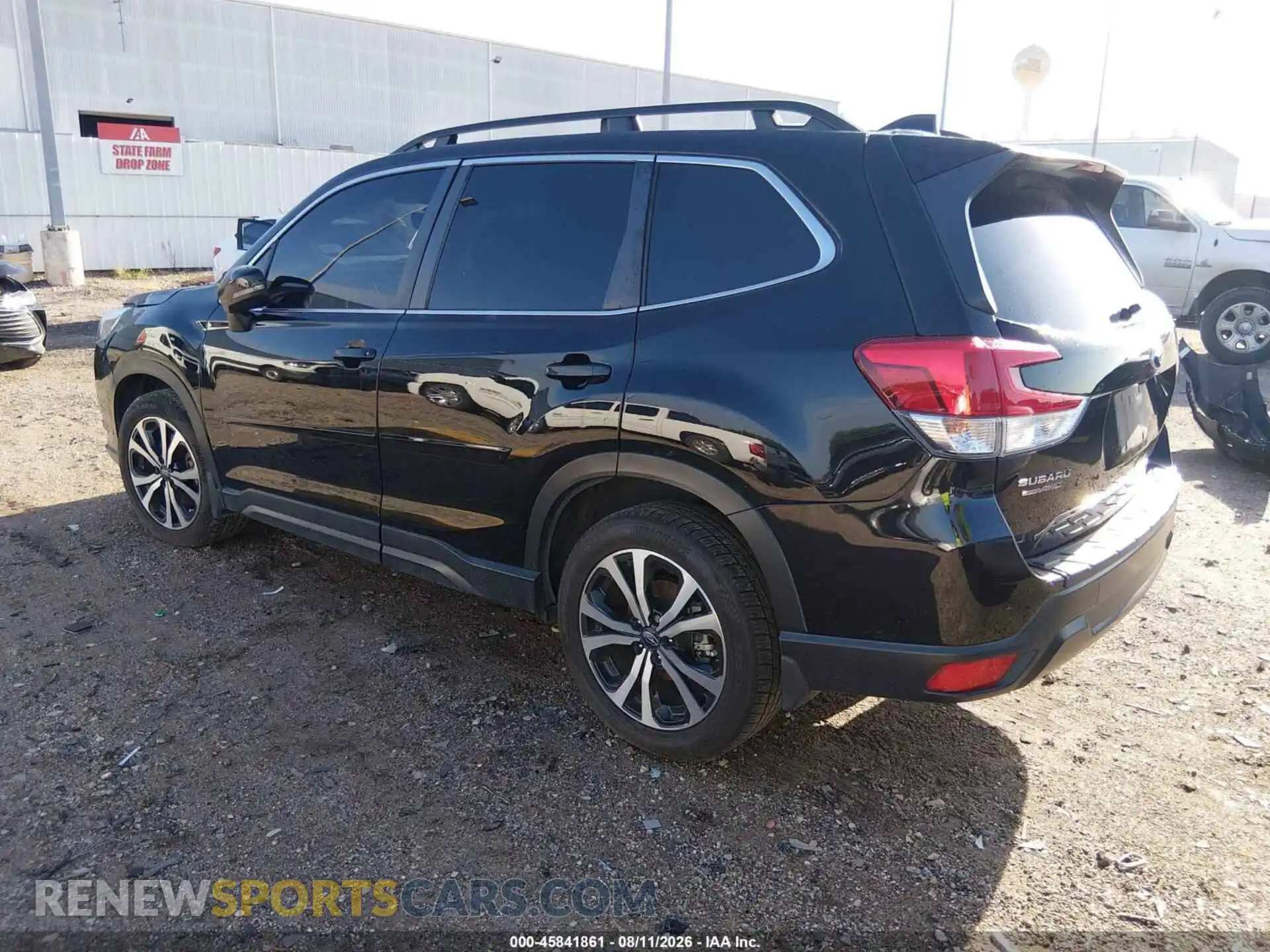 3 Photograph of a damaged car JF2SKANC1PH417541 SUBARU FORESTER 2023