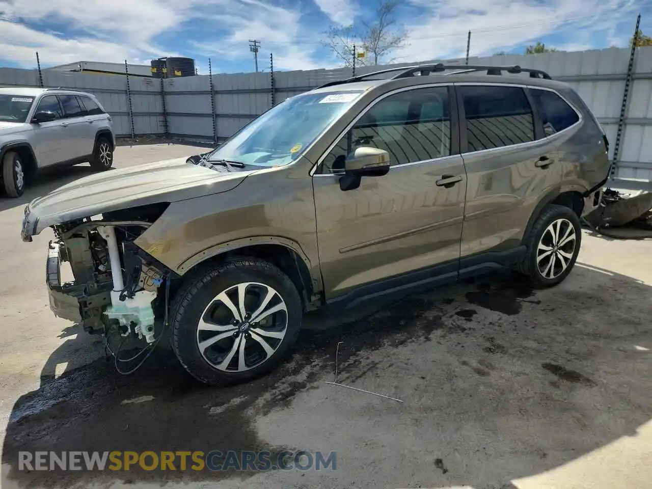 1 Фотография поврежденного автомобиля JF2SKAPC3PH446424 SUBARU FORESTER 2023