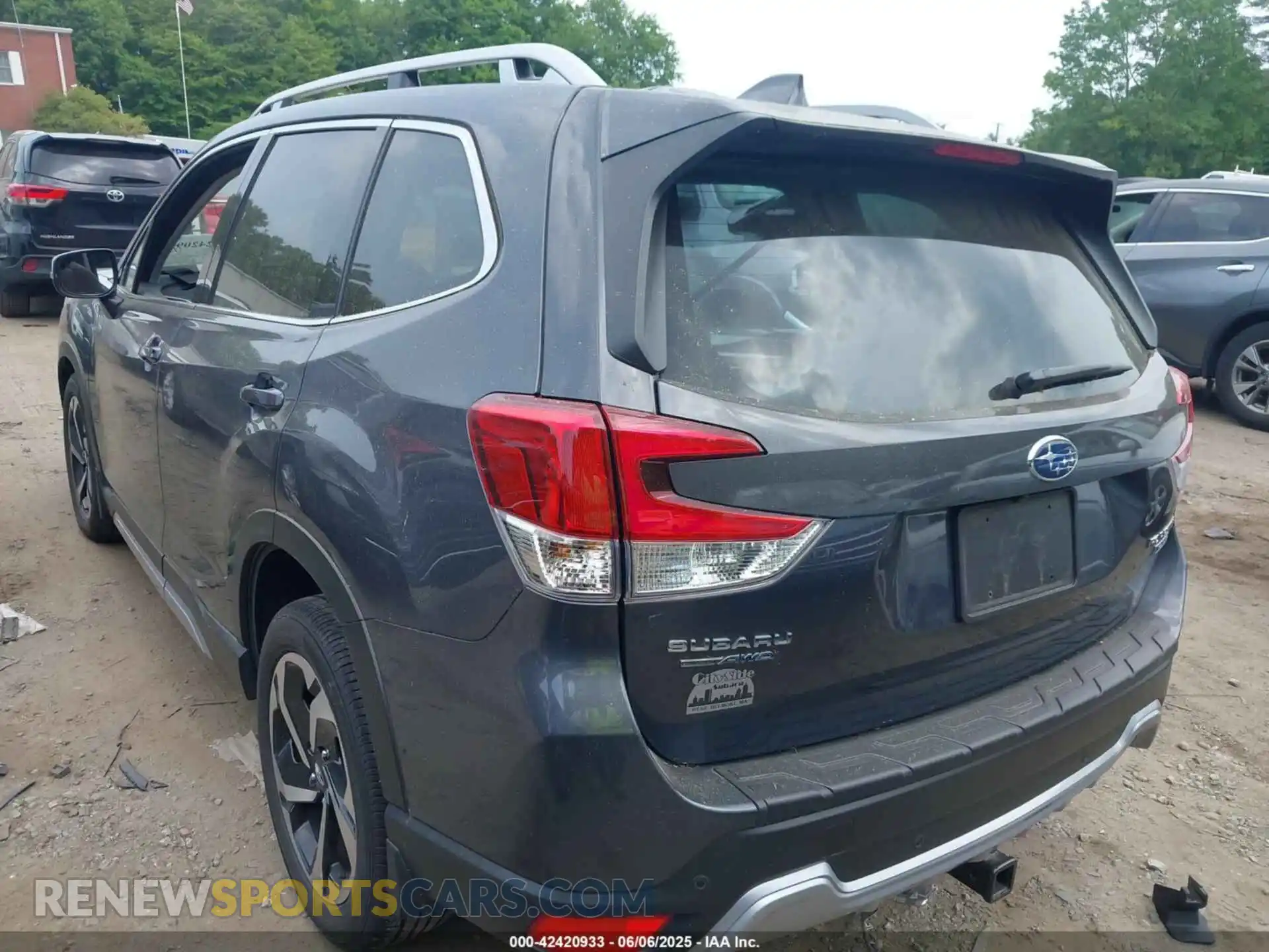 3 Photograph of a damaged car JF2SKARC0PH498607 SUBARU FORESTER 2023