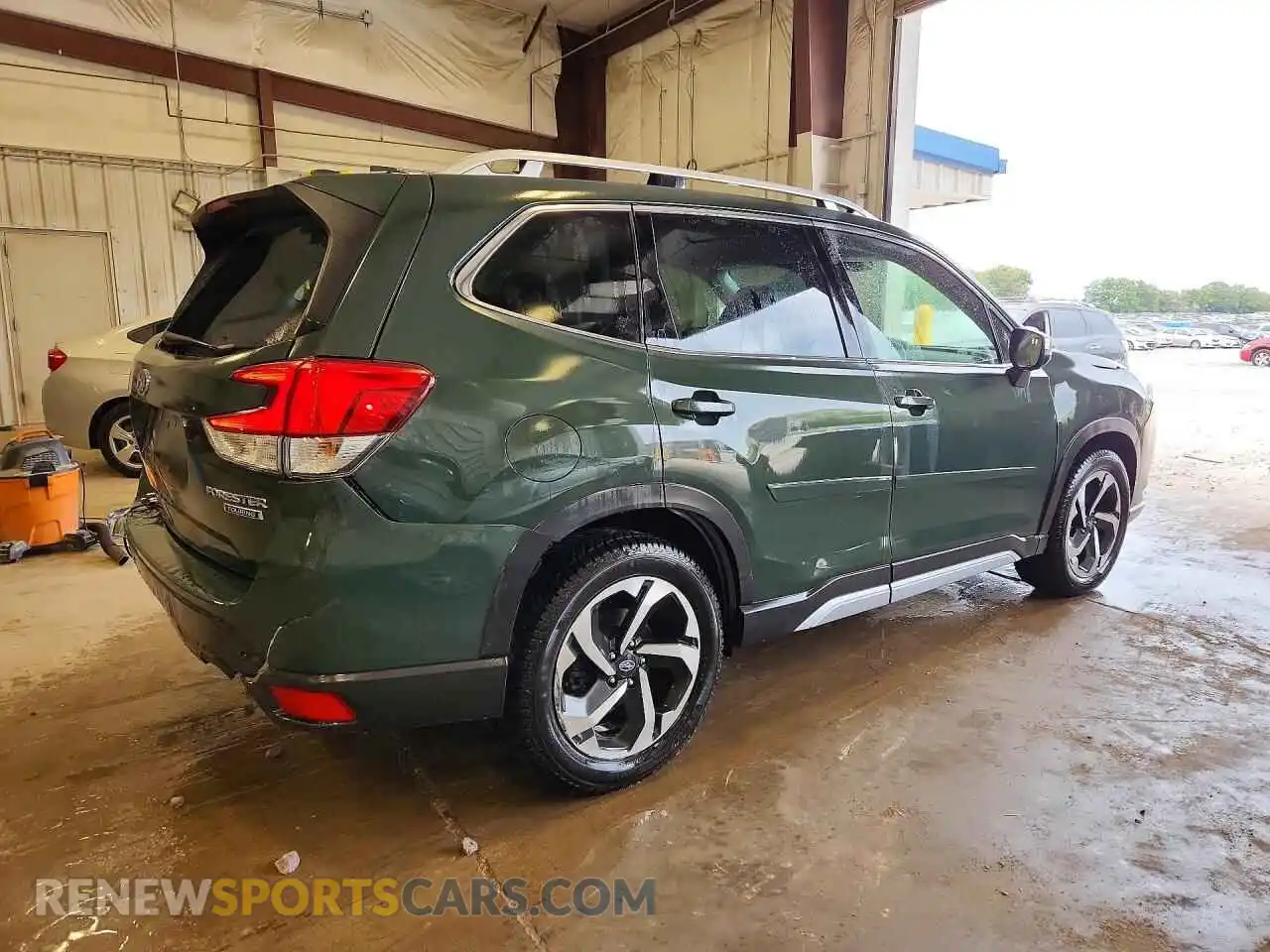 3 Photograph of a damaged car JF2SKARC1PH430090 SUBARU FORESTER 2023