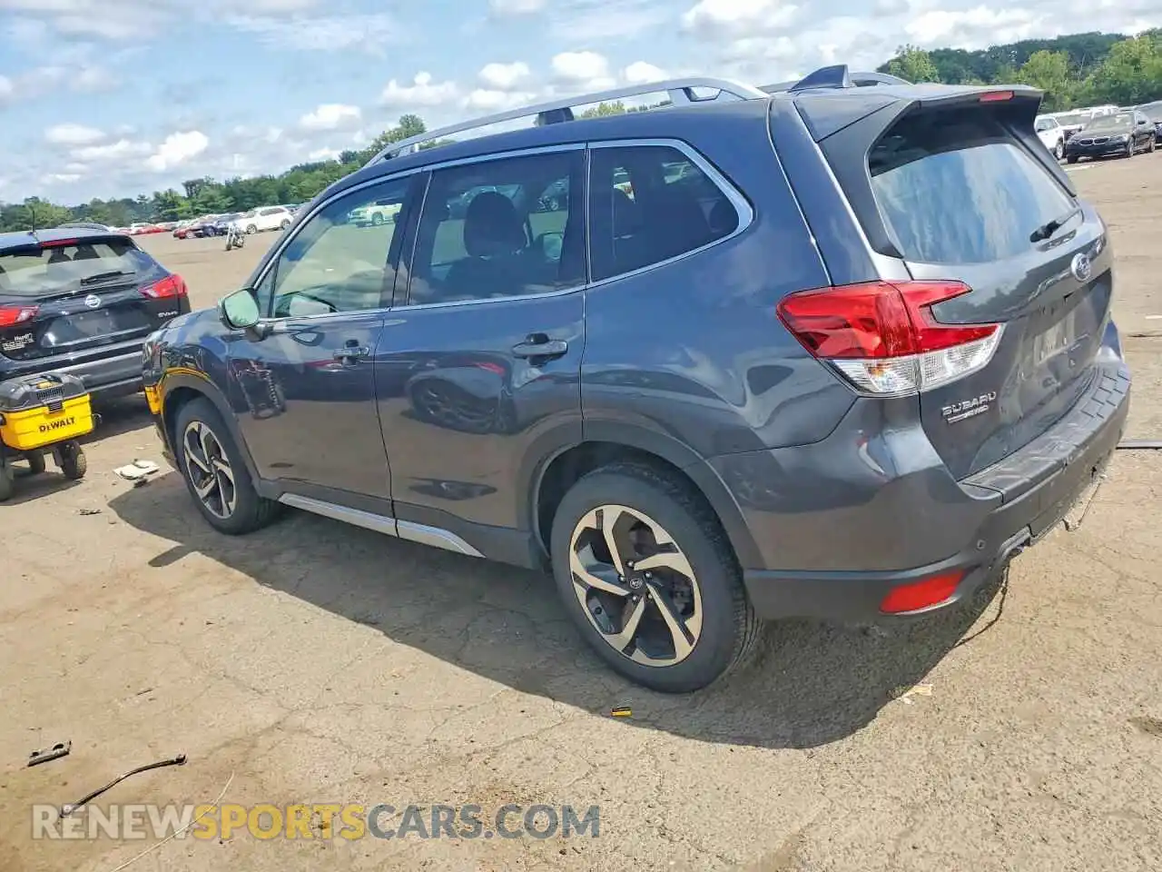 2 fotografías del automóvil dañado JF2SKARC4PH507910 SUBARU FORESTER 2023