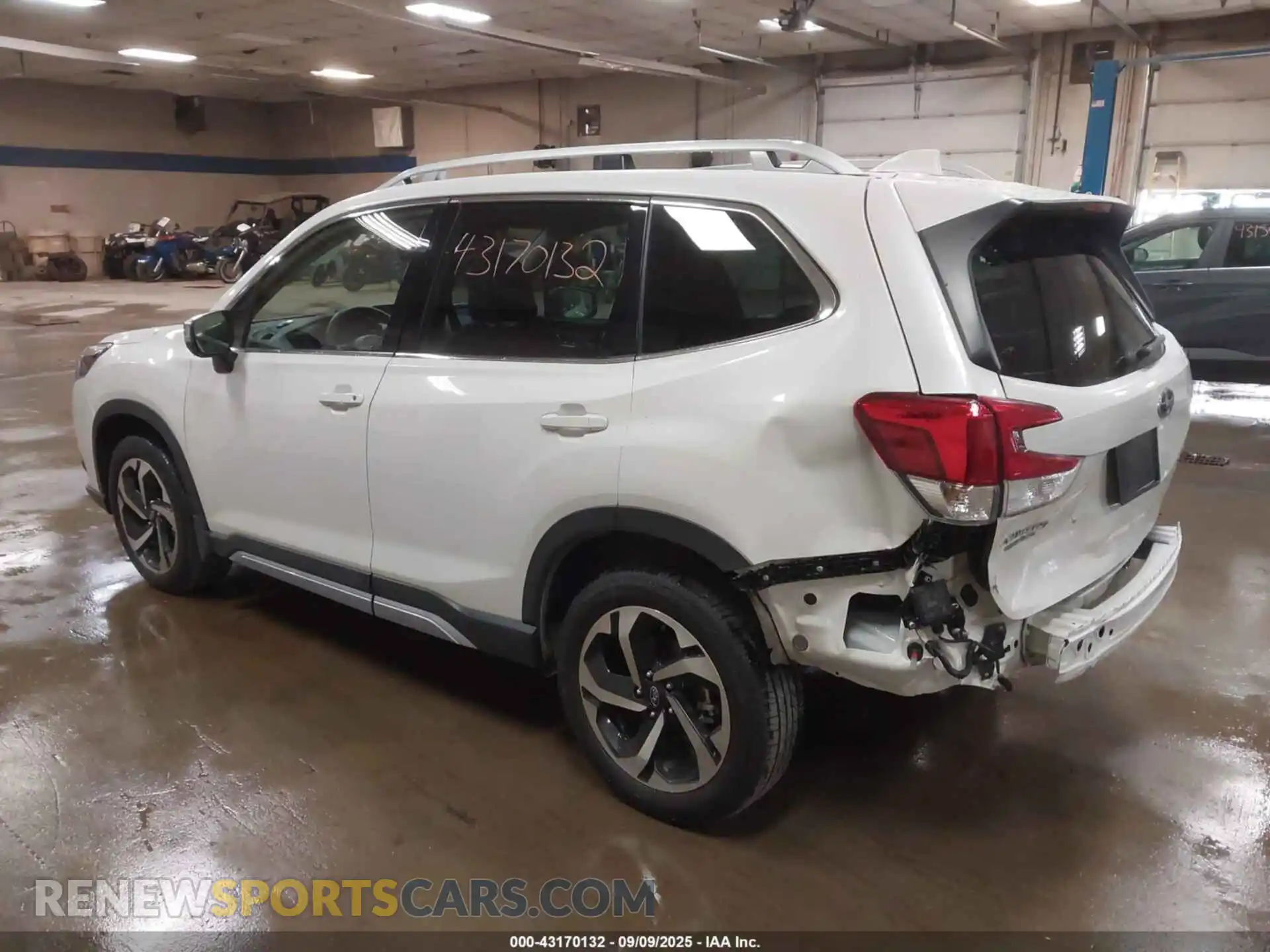 3 Photograph of a damaged car JF2SKARC5PH548899 SUBARU FORESTER 2023