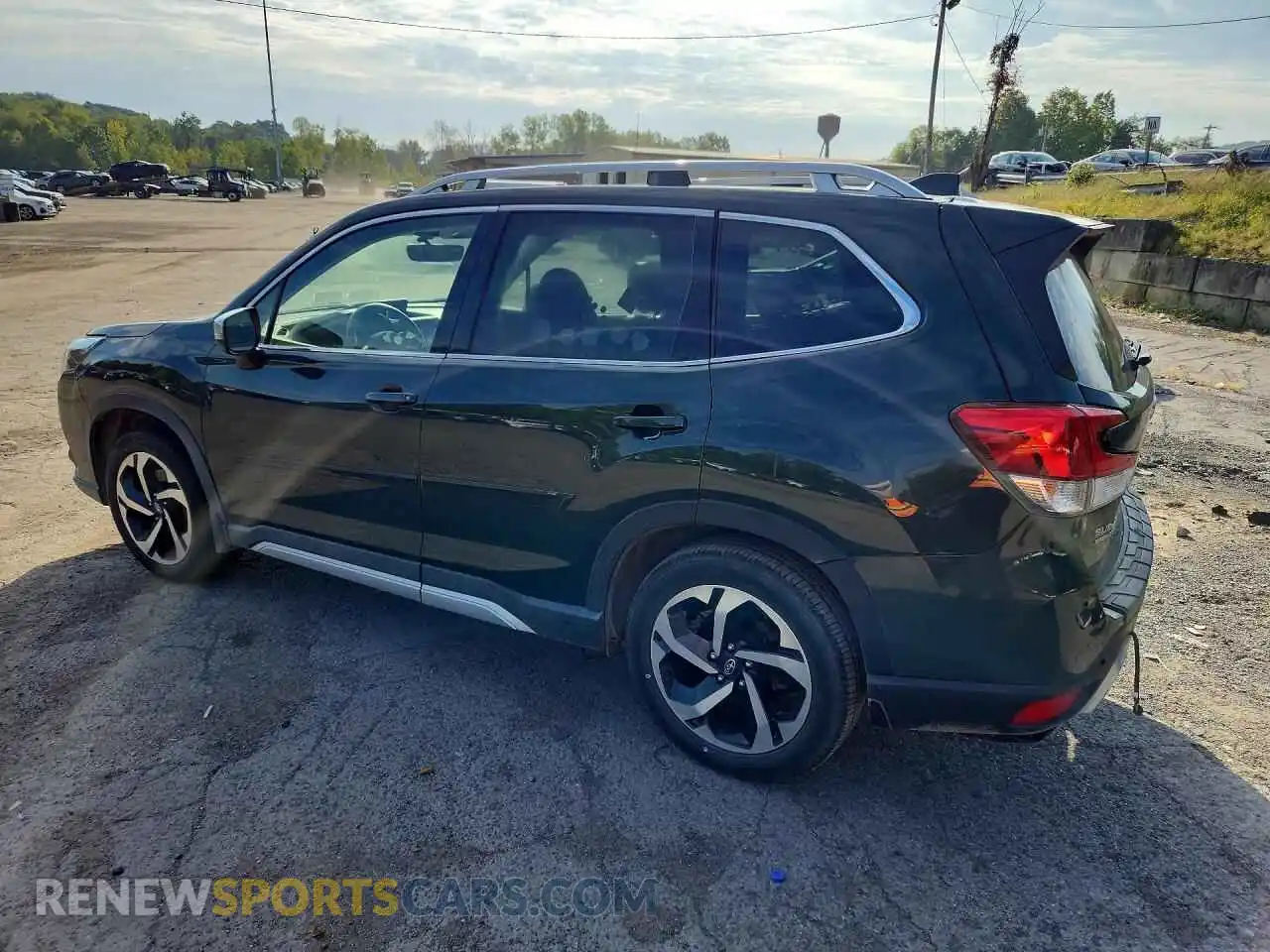 2 fotografías del automóvil dañado JF2SKARC8PH478122 SUBARU FORESTER 2023