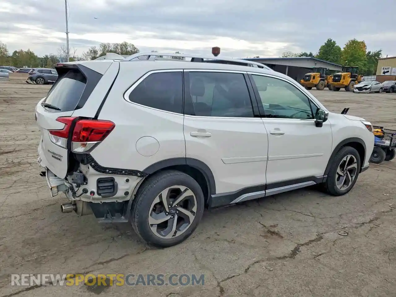3 Photograph of a damaged car JF2SKARC9PH405793 SUBARU FORESTER 2023