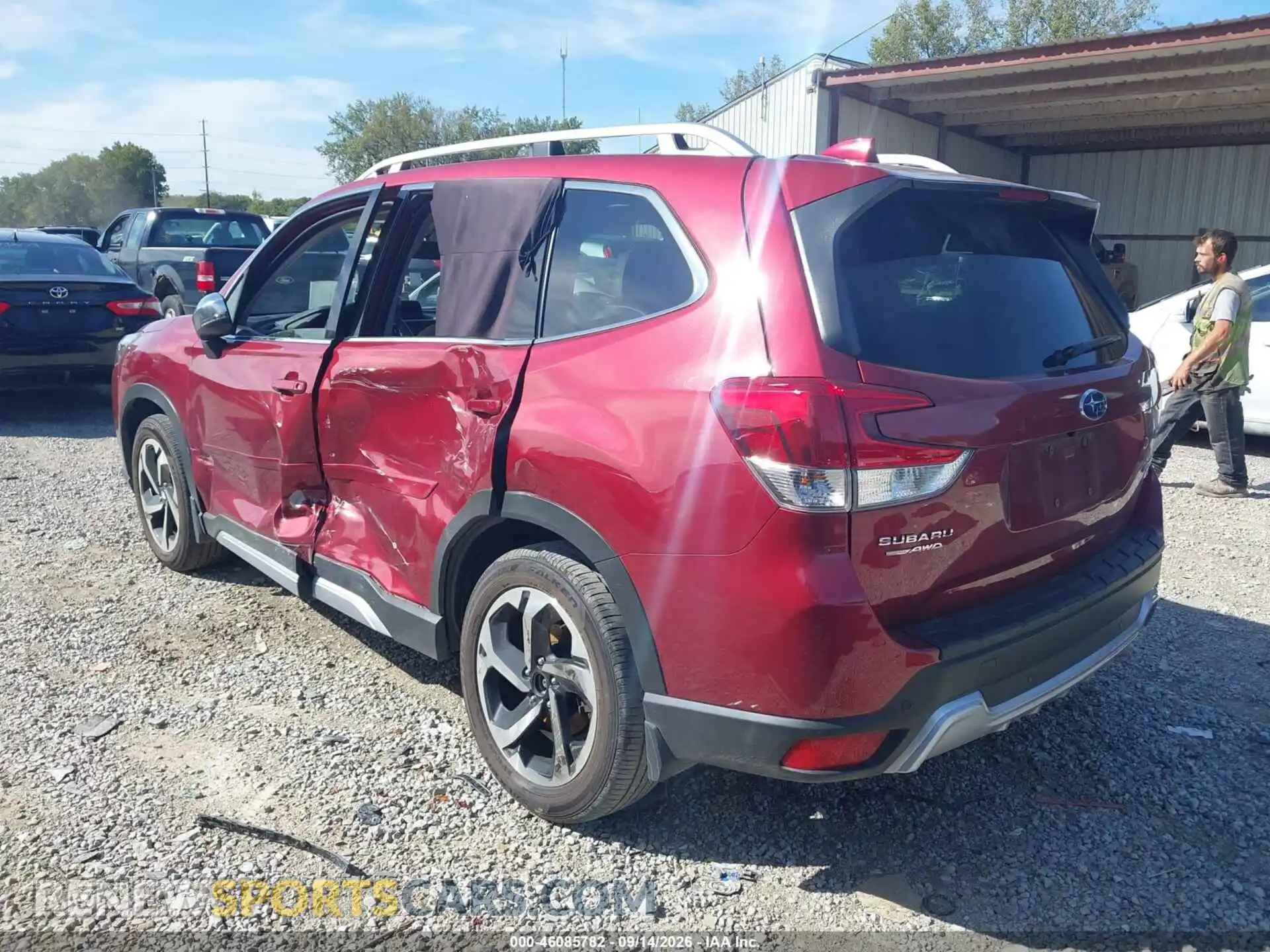 3 Фотография поврежденного автомобиля JF2SKARC9PH472569 SUBARU FORESTER 2023