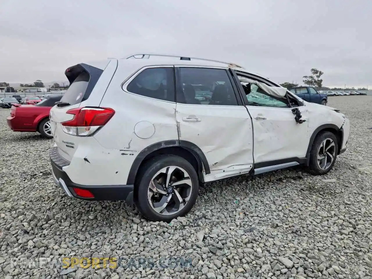 3 Фотография поврежденного автомобиля JF2SKARCXPH404300 SUBARU FORESTER 2023