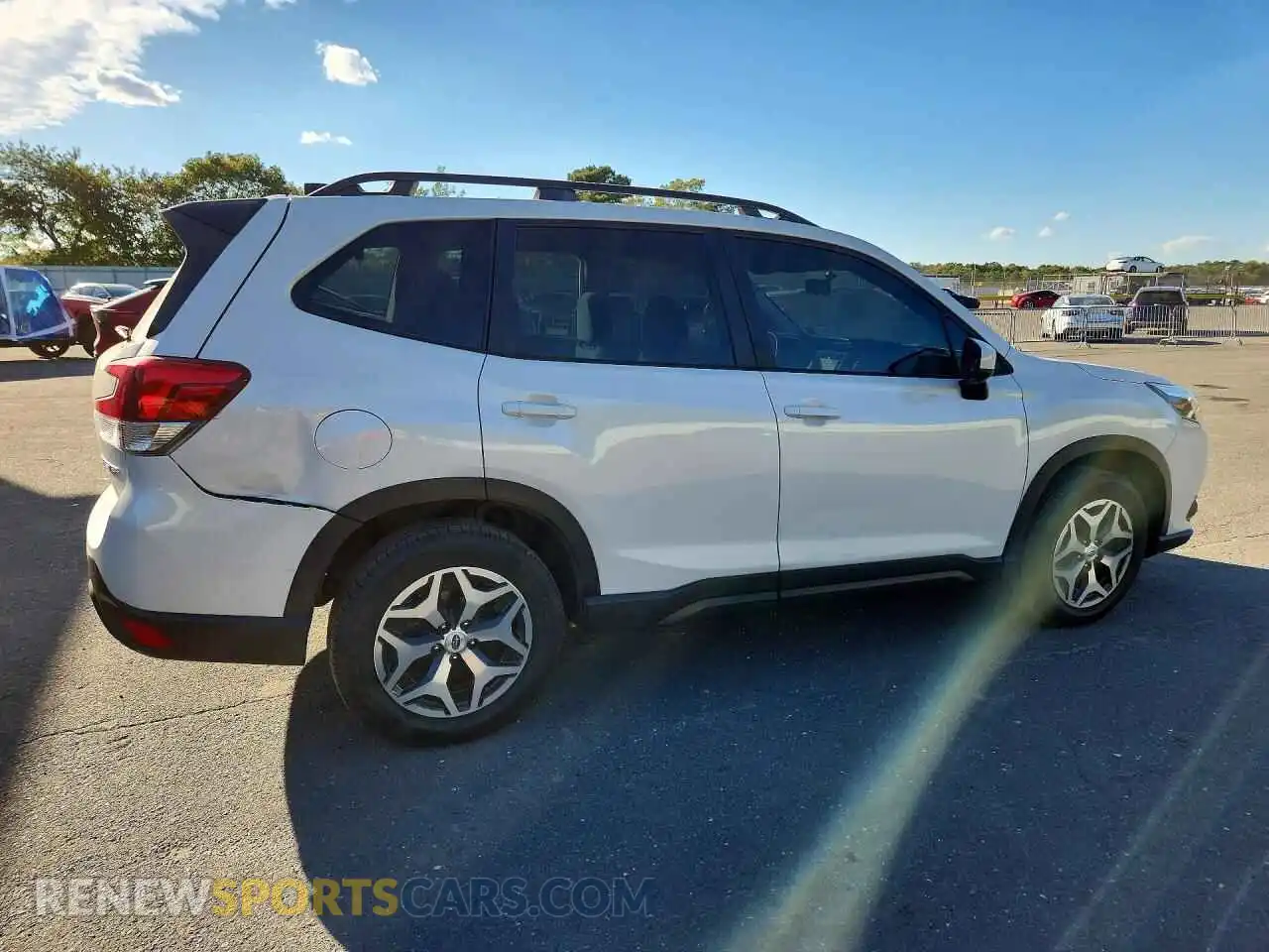 3 Фотография поврежденного автомобиля JF2SKACC2RH406067 SUBARU FORESTER 2024