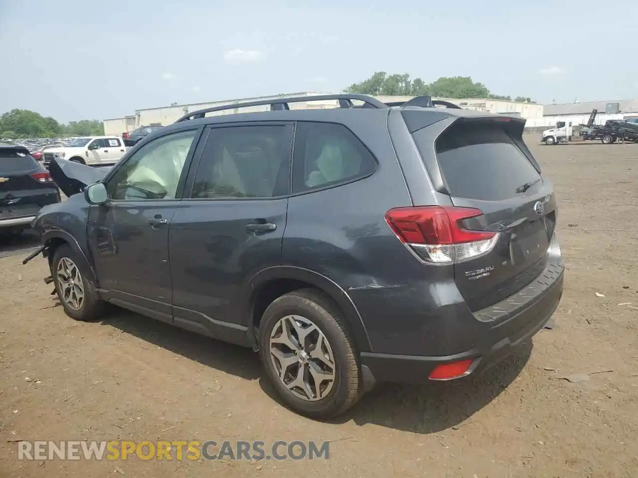 2 fotografías del automóvil dañado JF2SKACCXRH470194 SUBARU FORESTER 2024