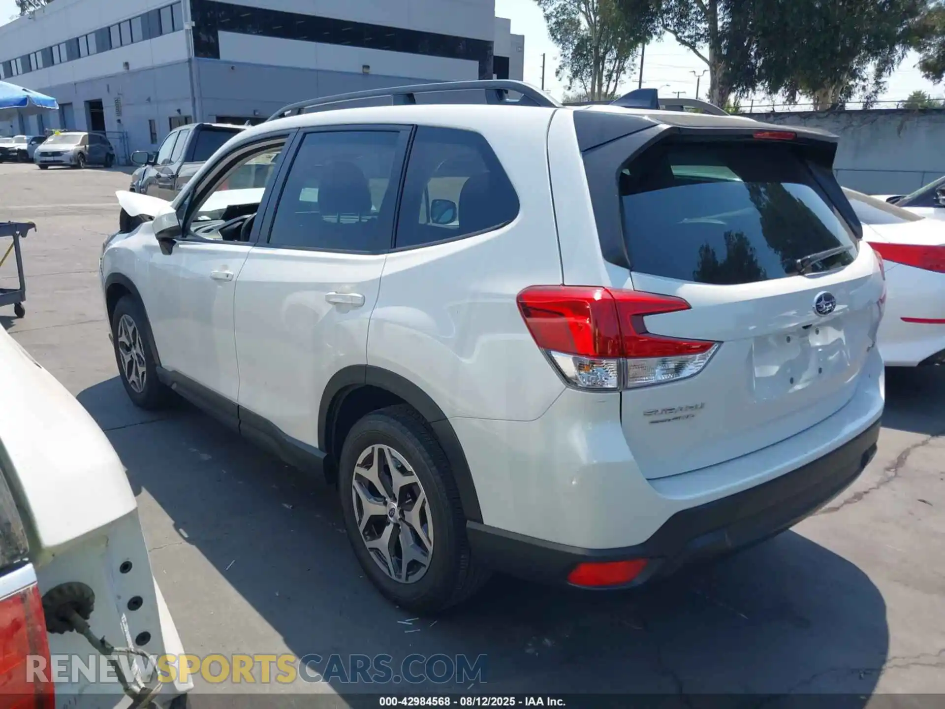 3 Photograph of a damaged car JF2SKADC6RH410041 SUBARU FORESTER 2024
