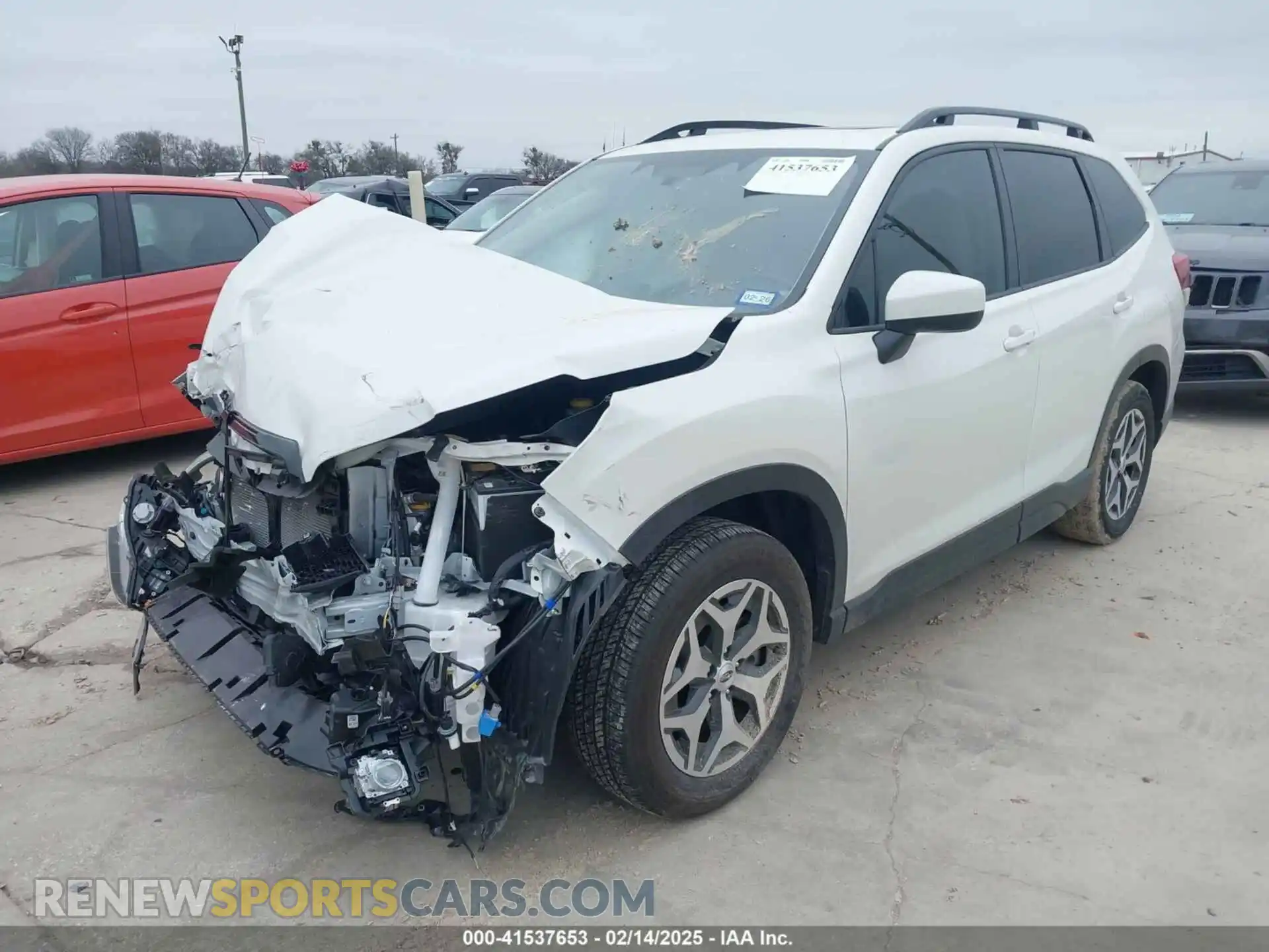 2 fotografías del automóvil dañado JF2SKADC6RH469641 SUBARU FORESTER 2024
