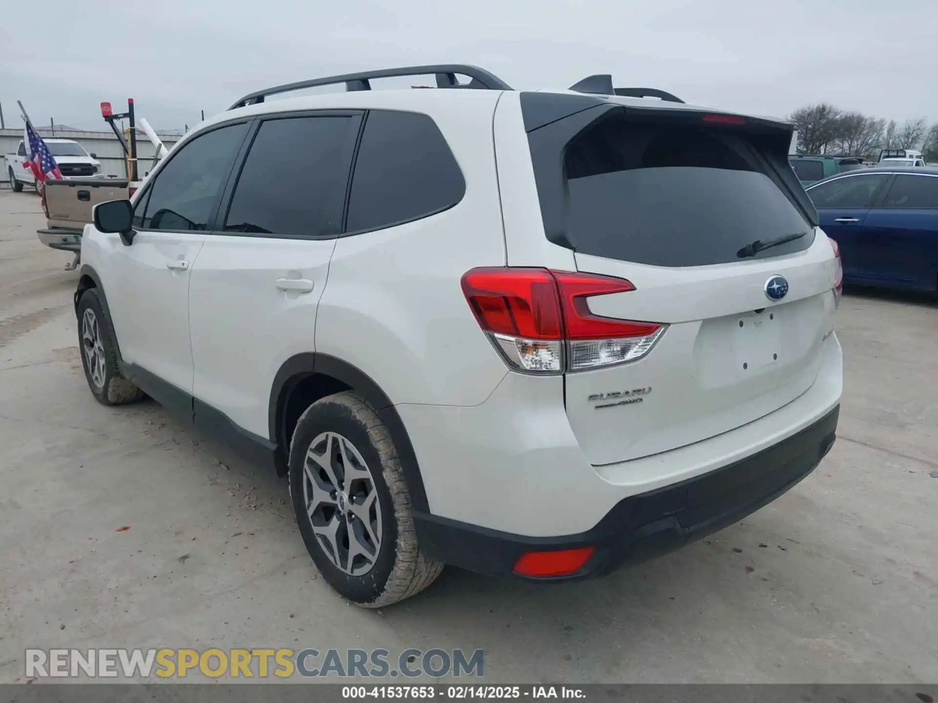 3 fotografías del automóvil dañado JF2SKADC6RH469641 SUBARU FORESTER 2024