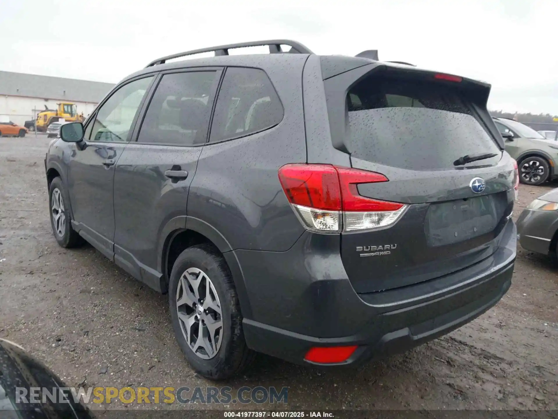 3 fotografías del automóvil dañado JF2SKADC7RH488814 SUBARU FORESTER 2024