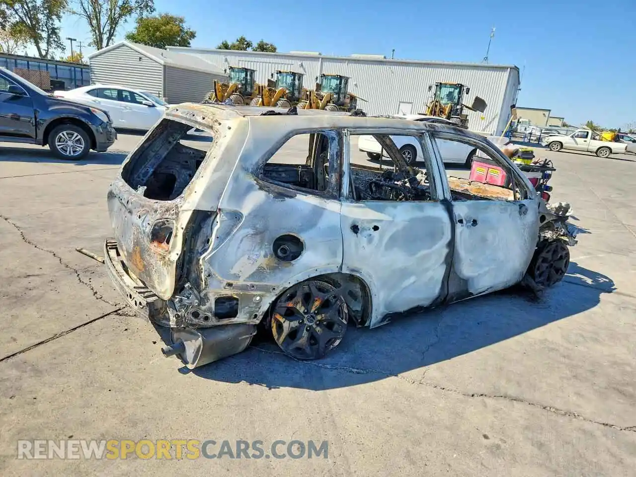 3 Фотография поврежденного автомобиля JF2SKADC9RH435242 SUBARU FORESTER 2024