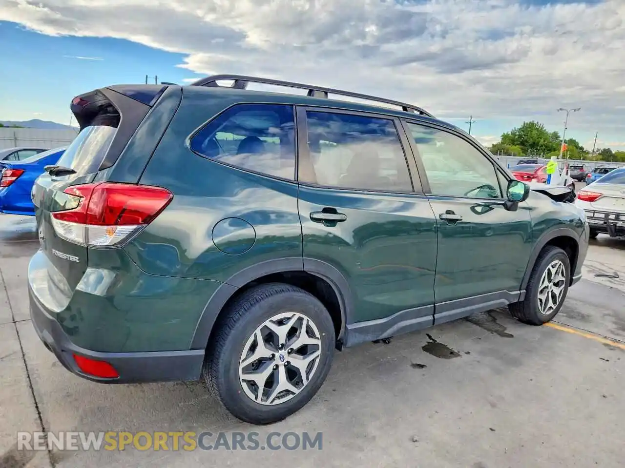 3 Photograph of a damaged car JF2SKADCXRH449215 SUBARU FORESTER 2024