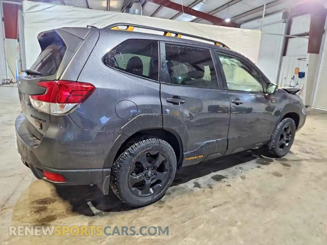 3 fotografías del automóvil dañado JF2SKAJC4RH484692 SUBARU FORESTER 2024