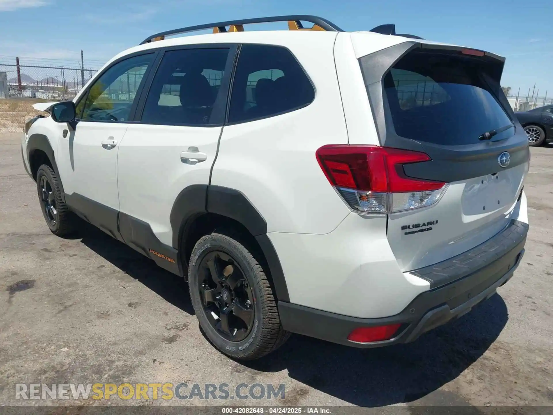 3 fotografías del automóvil dañado JF2SKAJC6RH528367 SUBARU FORESTER 2024