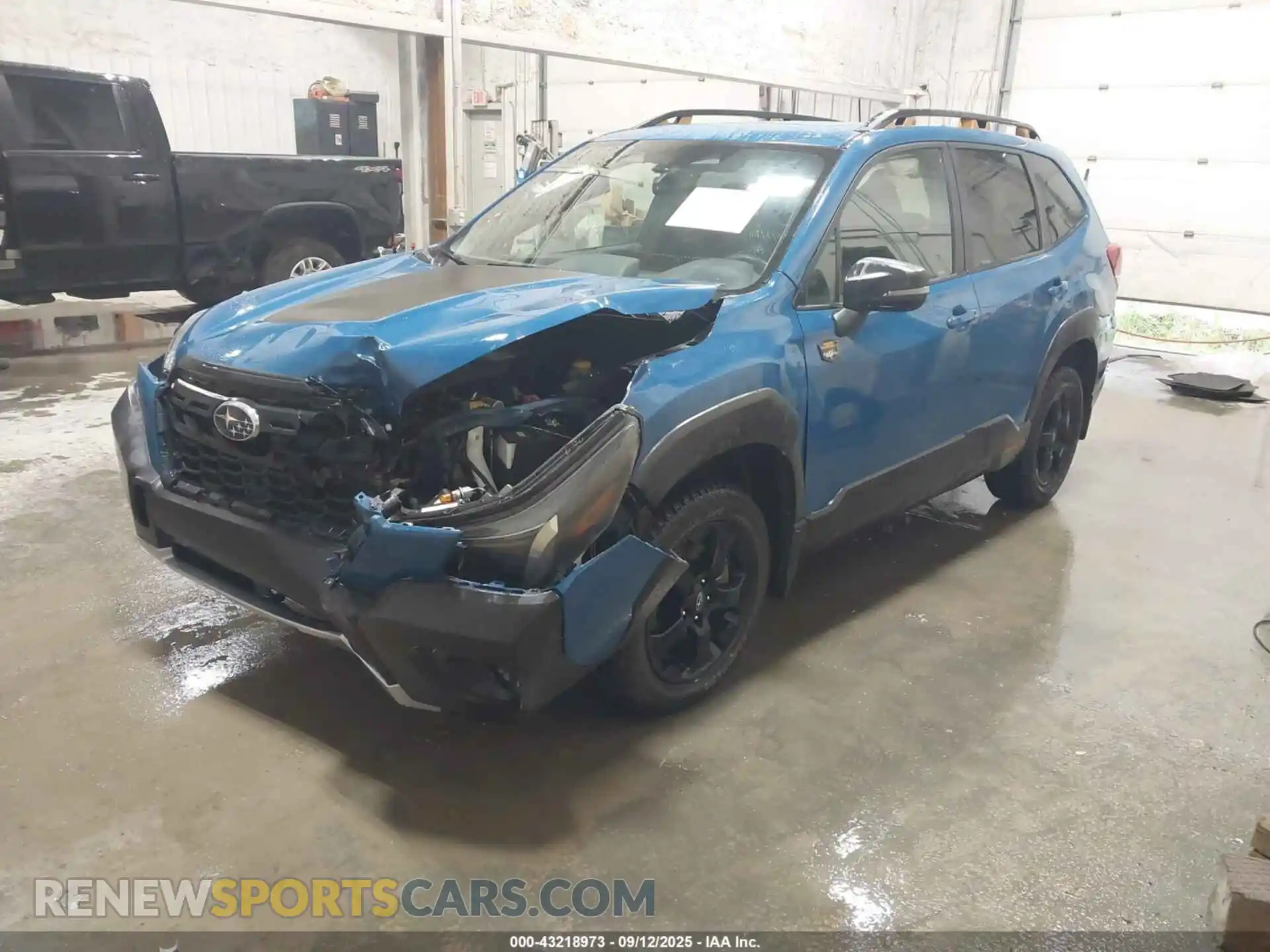 2 fotografías del automóvil dañado JF2SKAJC9RH447606 SUBARU FORESTER 2024