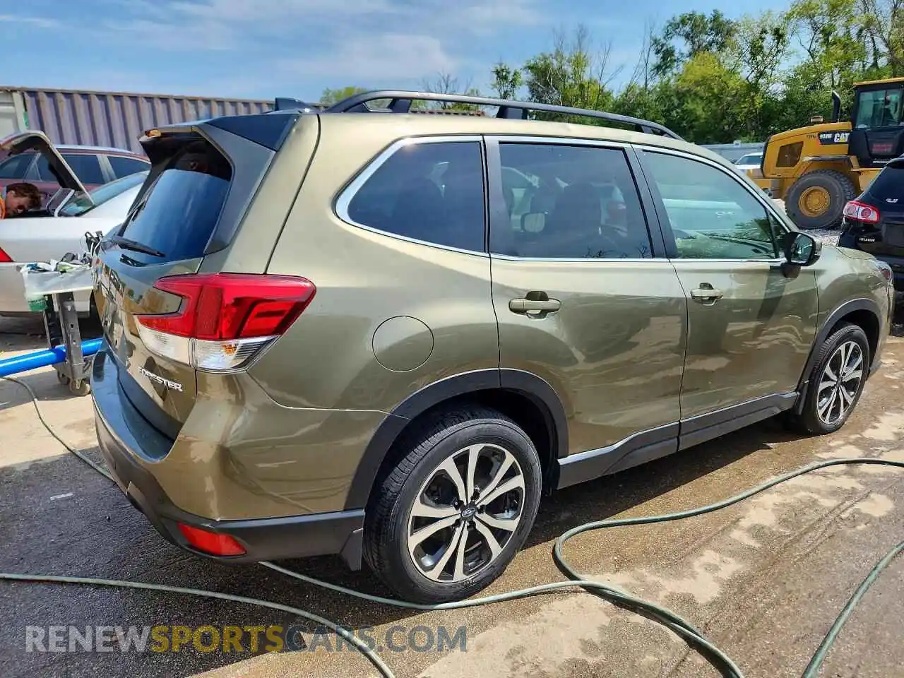 3 Photograph of a damaged car JF2SKALC3RH419006 SUBARU FORESTER 2024