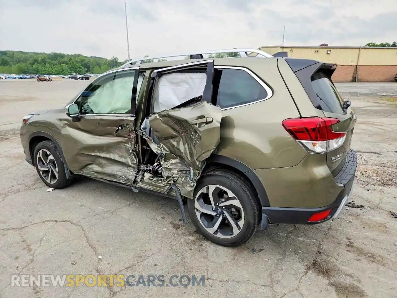 2 fotografías del automóvil dañado JF2SKAMC1RH433405 SUBARU FORESTER 2024